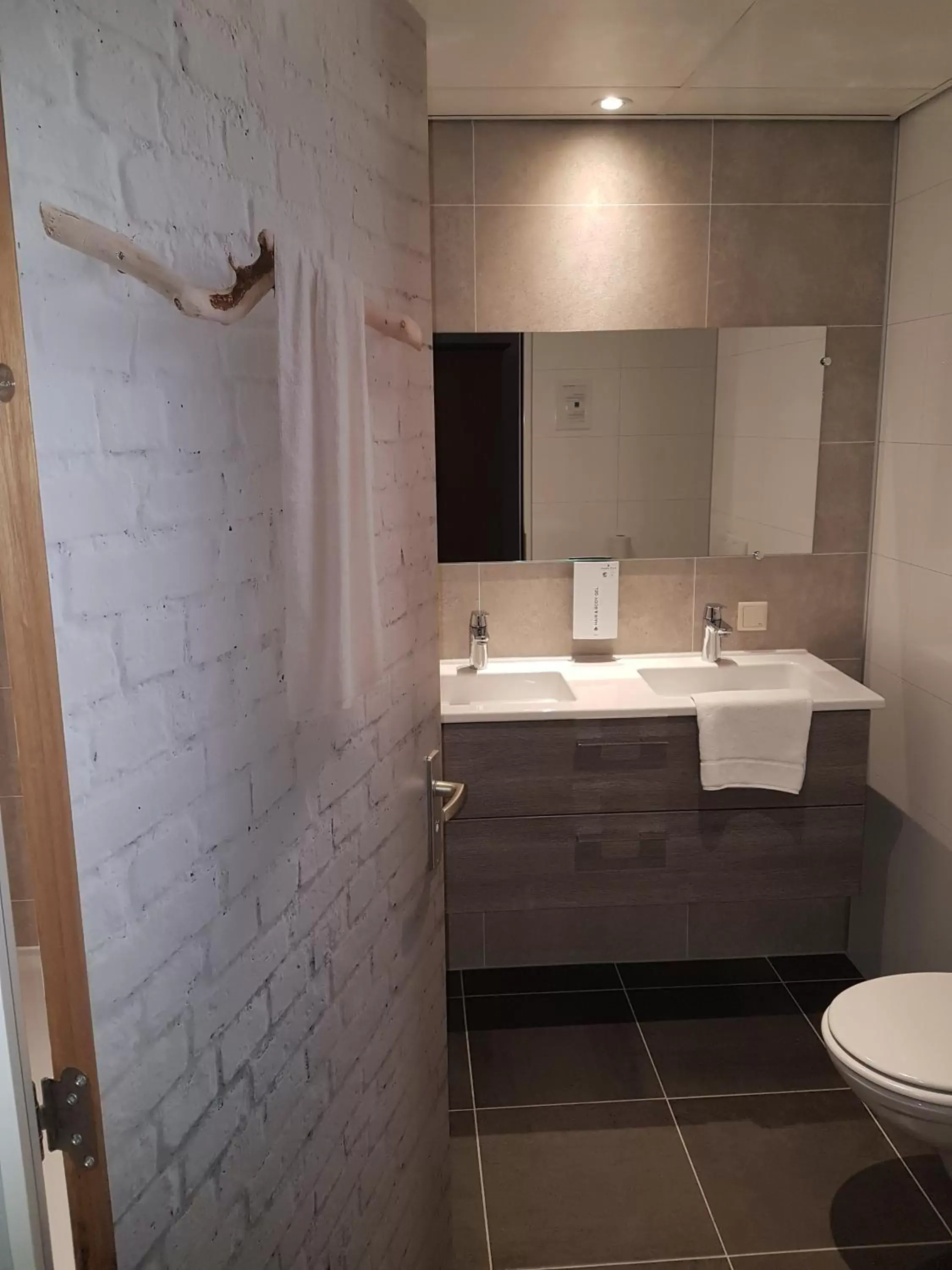 Toilet, Bathroom in Tulip Inn Leiden Centre
