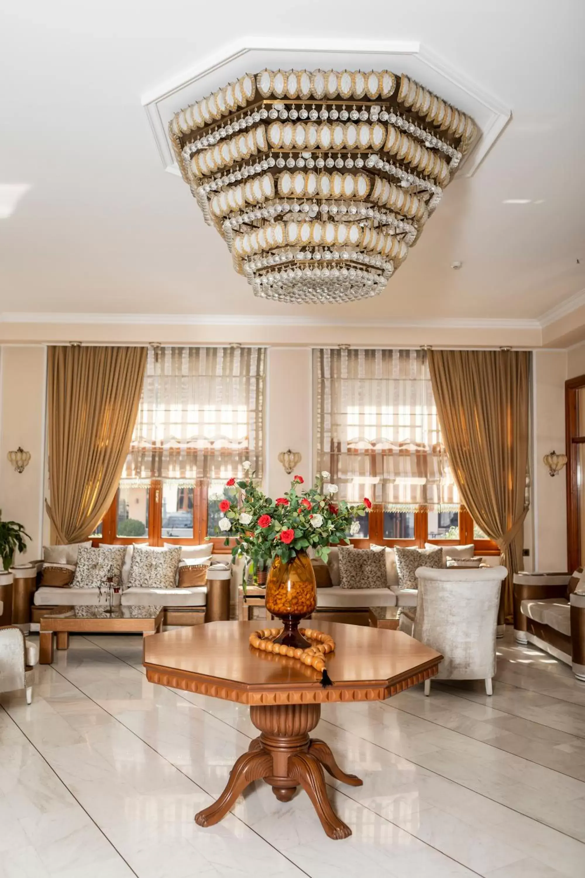 Living room in Famissi Hotel