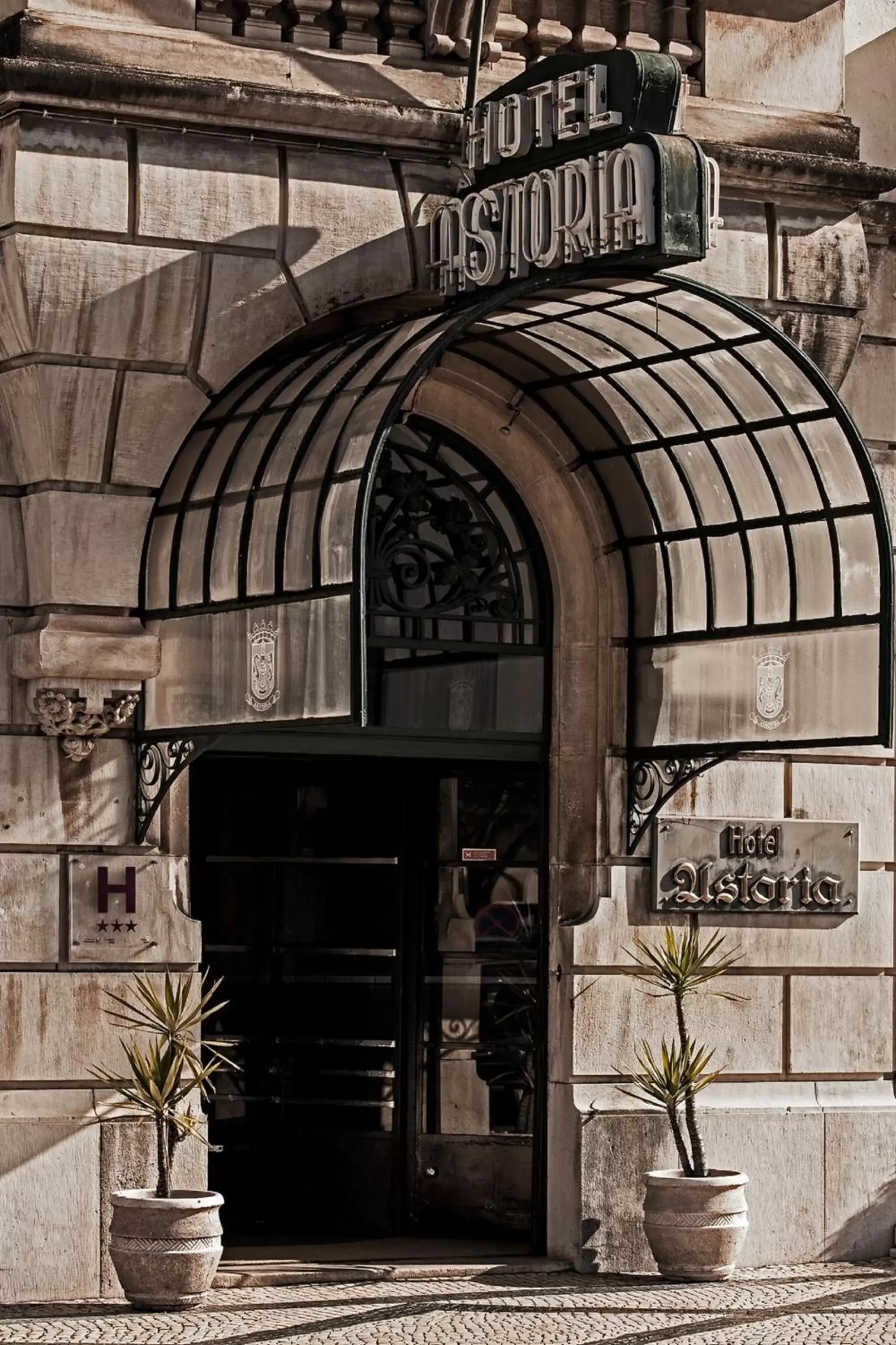 Facade/entrance in Hotel Astoria