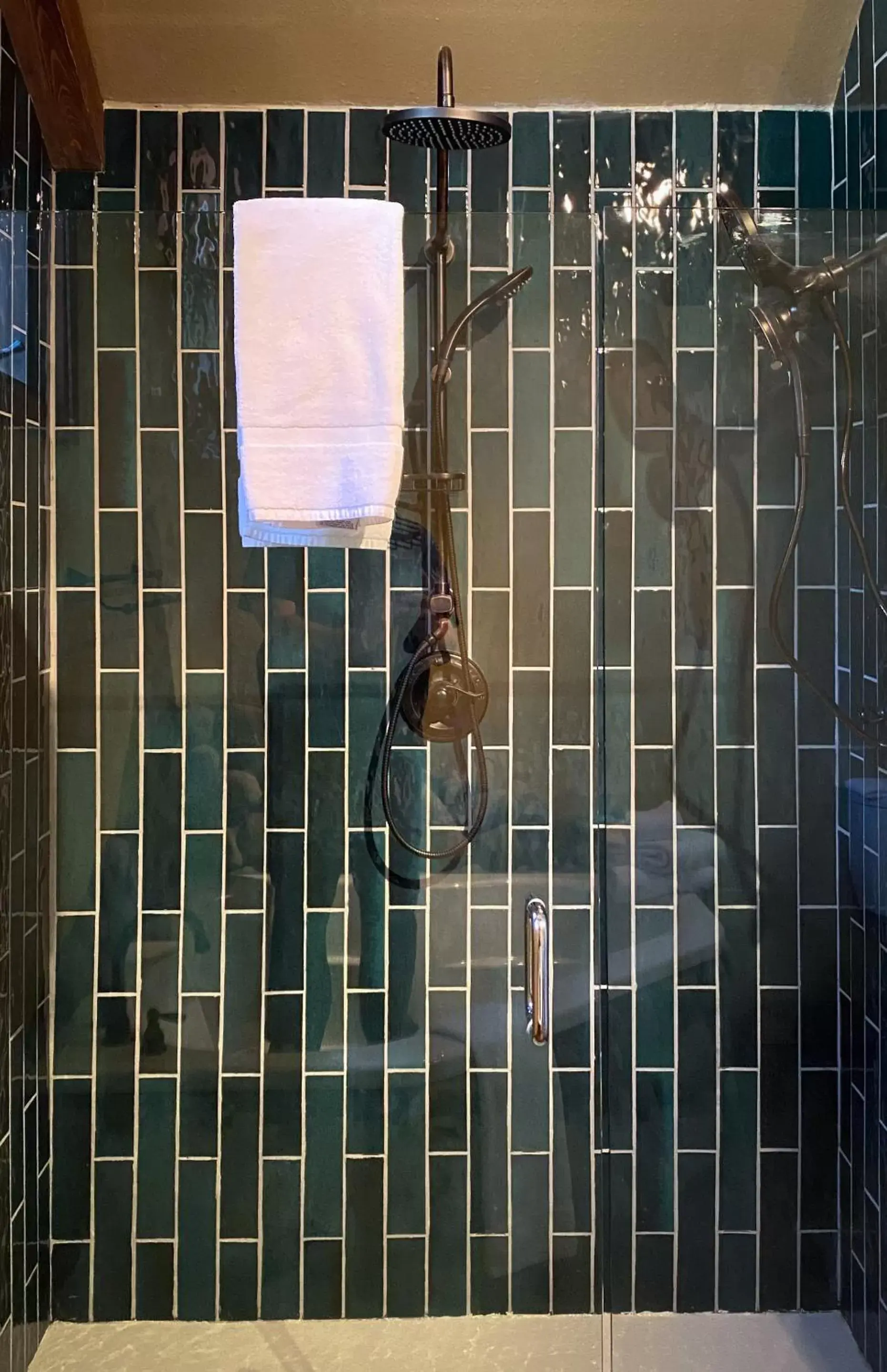Shower, Bathroom in Romantic RiverSong Inn
