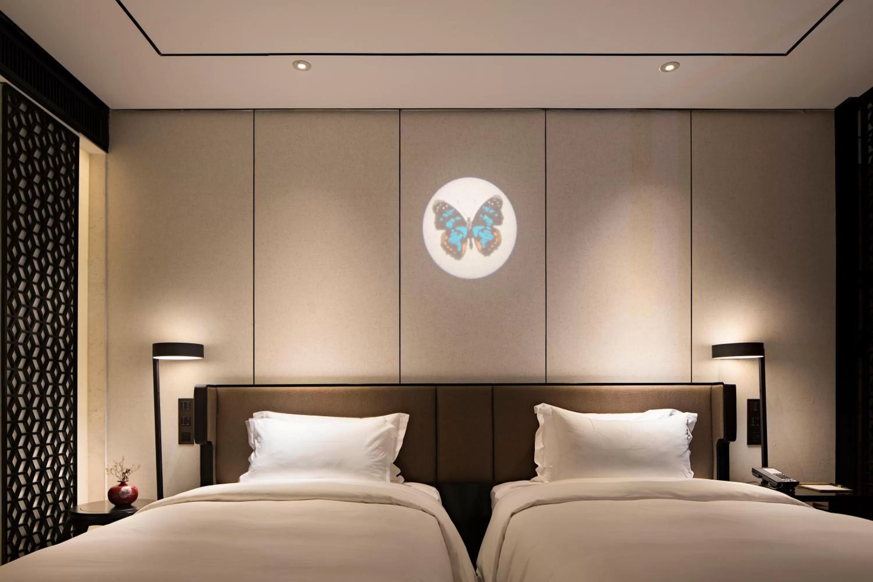 Bed in Paco Hotel Dongpu Guanghzou -Free Shuttle Bus for Canton Fair