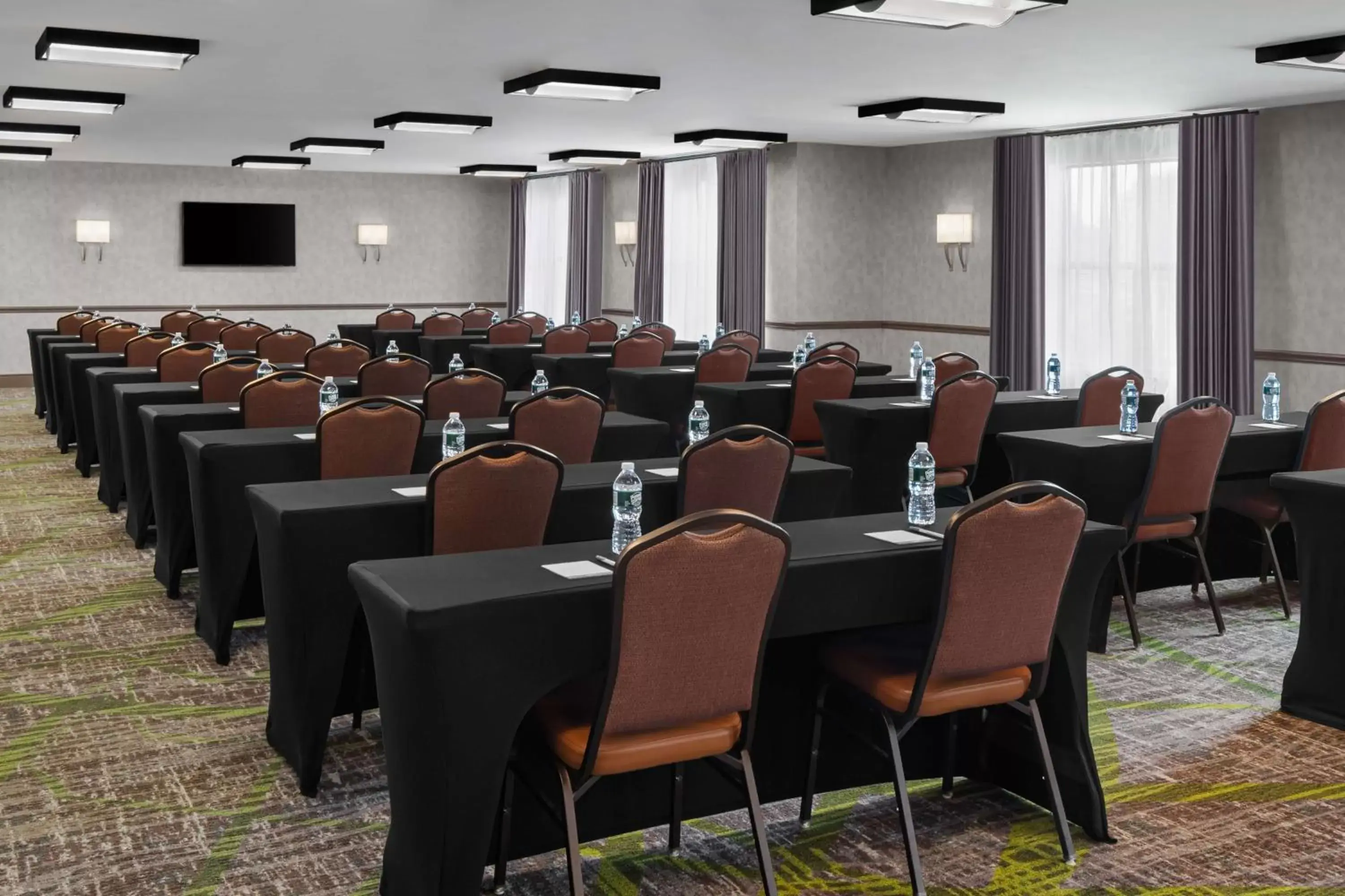 Meeting/conference room in Homewood Suites by Hilton Carle Place - Garden City, NY