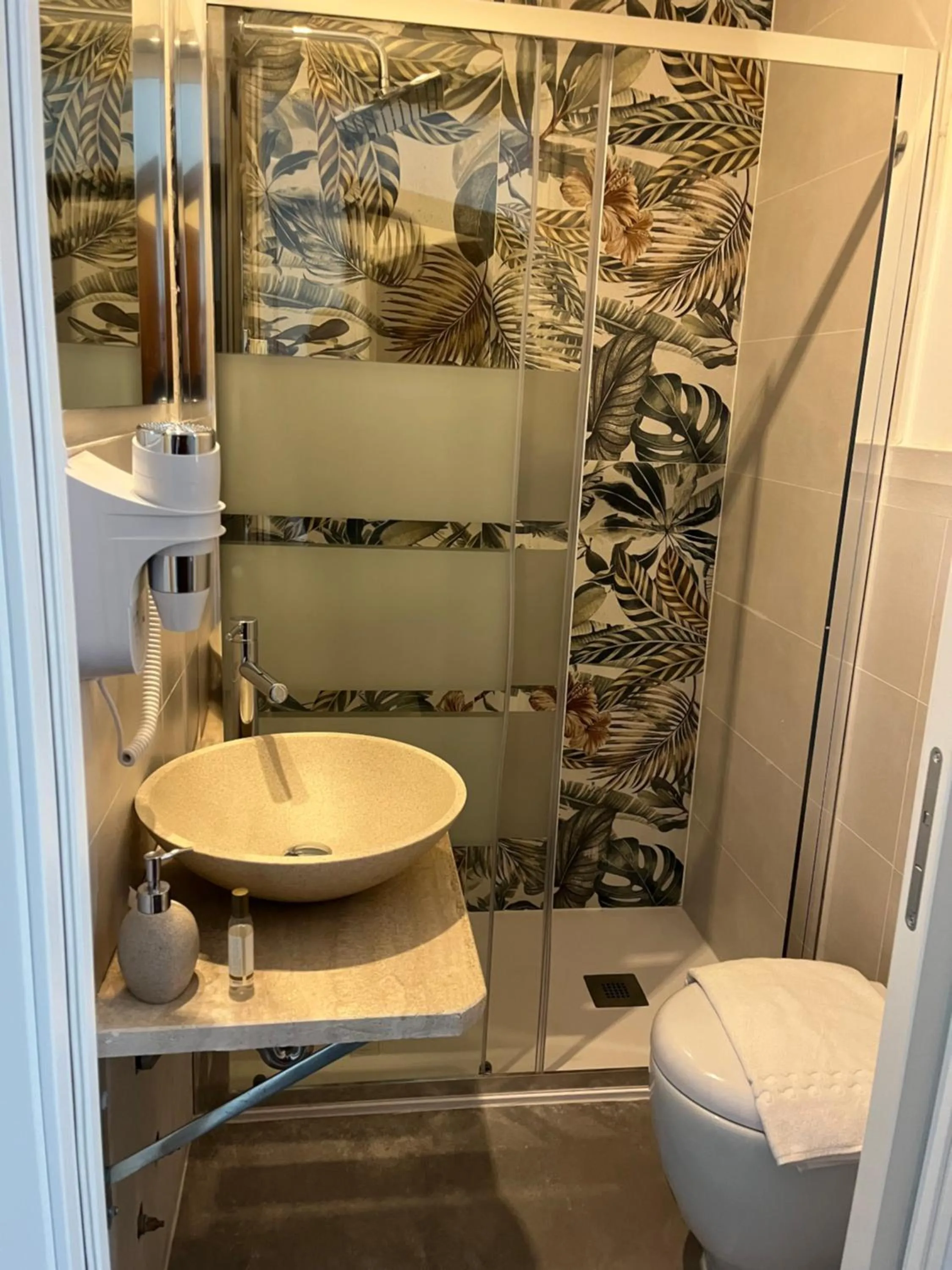 Budget Double or Twin Room in B&B Luxury