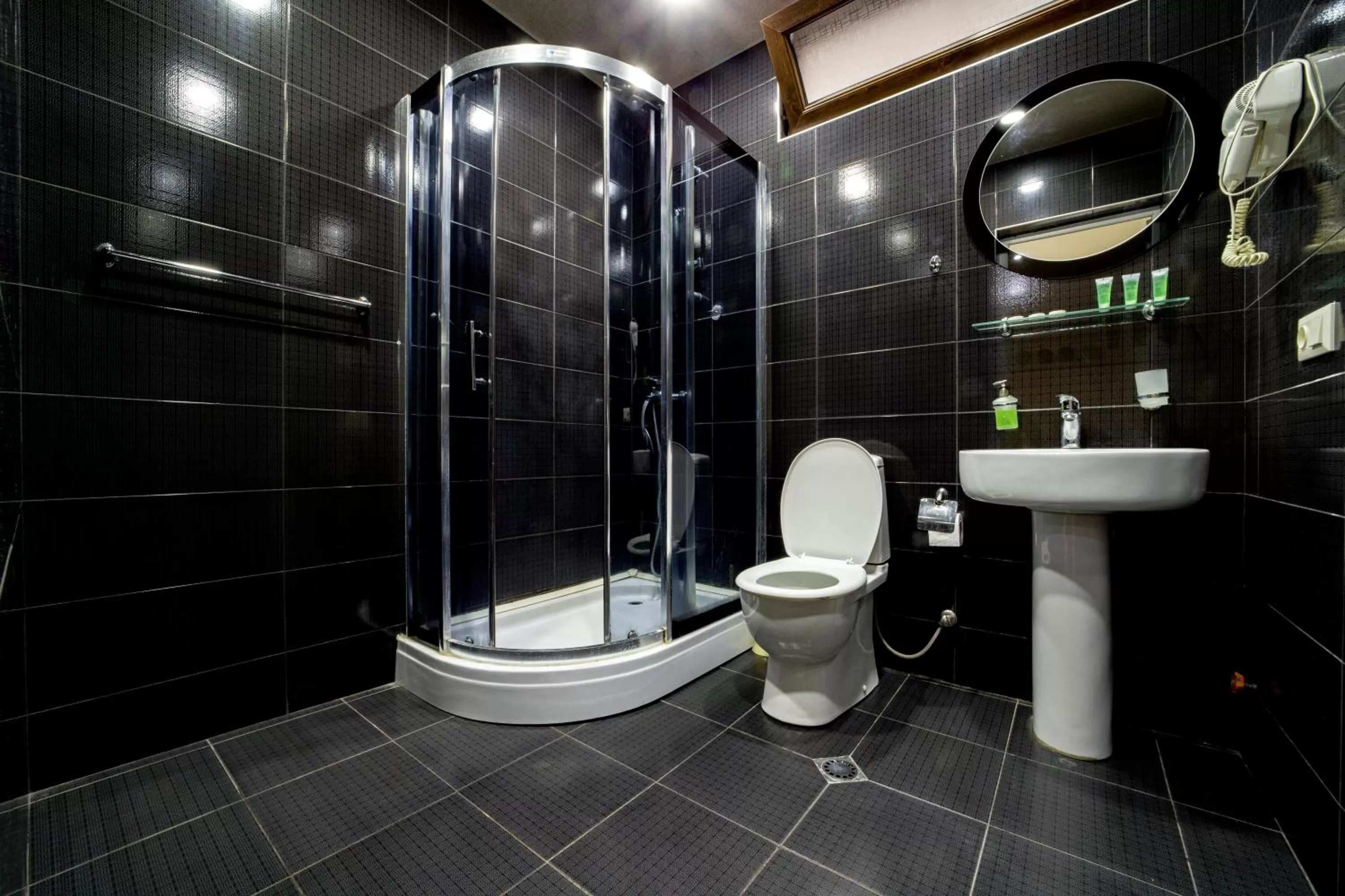 Shower, Bathroom in Nine Hotel