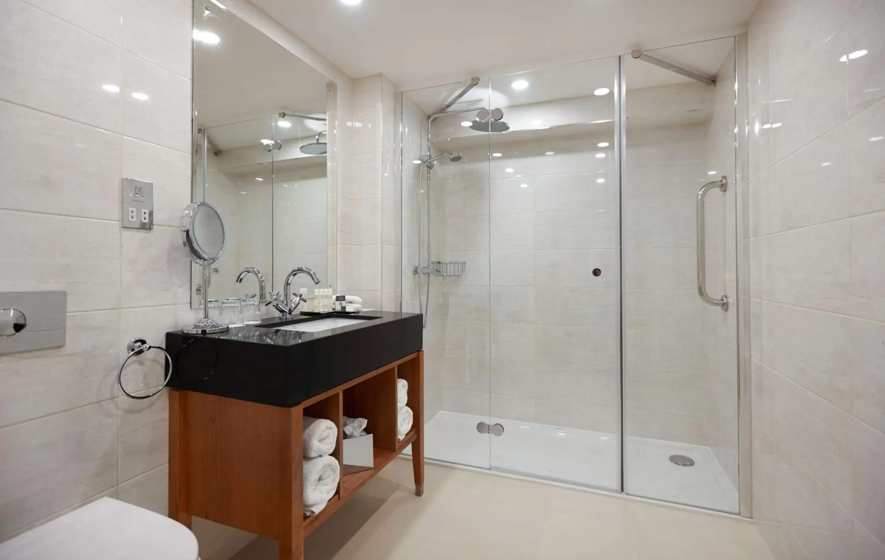 Bathroom in DoubleTree by Hilton Hotel & Spa Liverpool