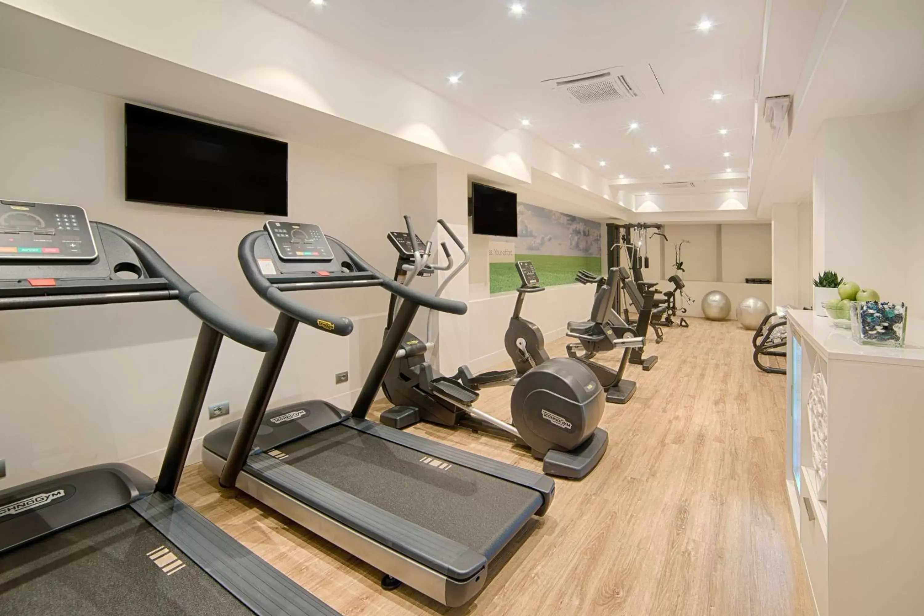 Spa and wellness centre/facilities, Fitness Center/Facilities in NH Collection Milano Touring