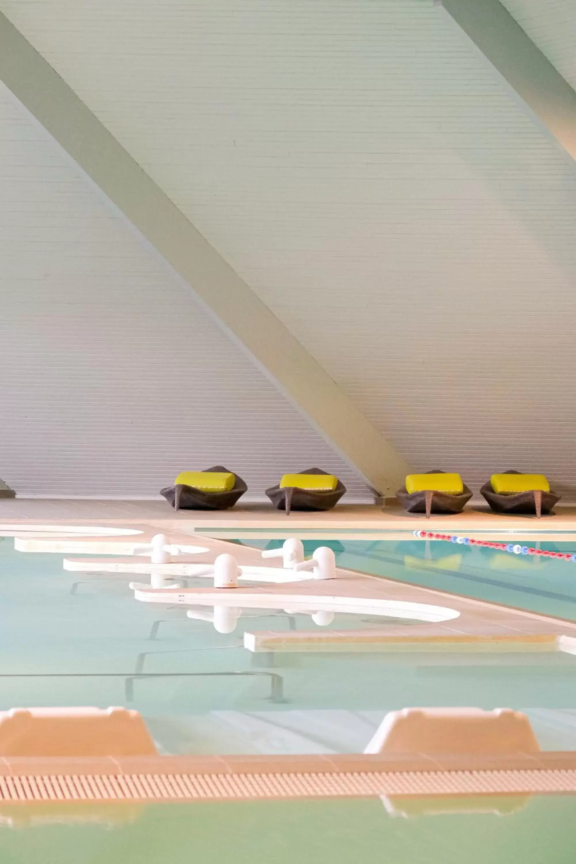 Swimming Pool in Thalazur Carnac - Hôtel & Spa