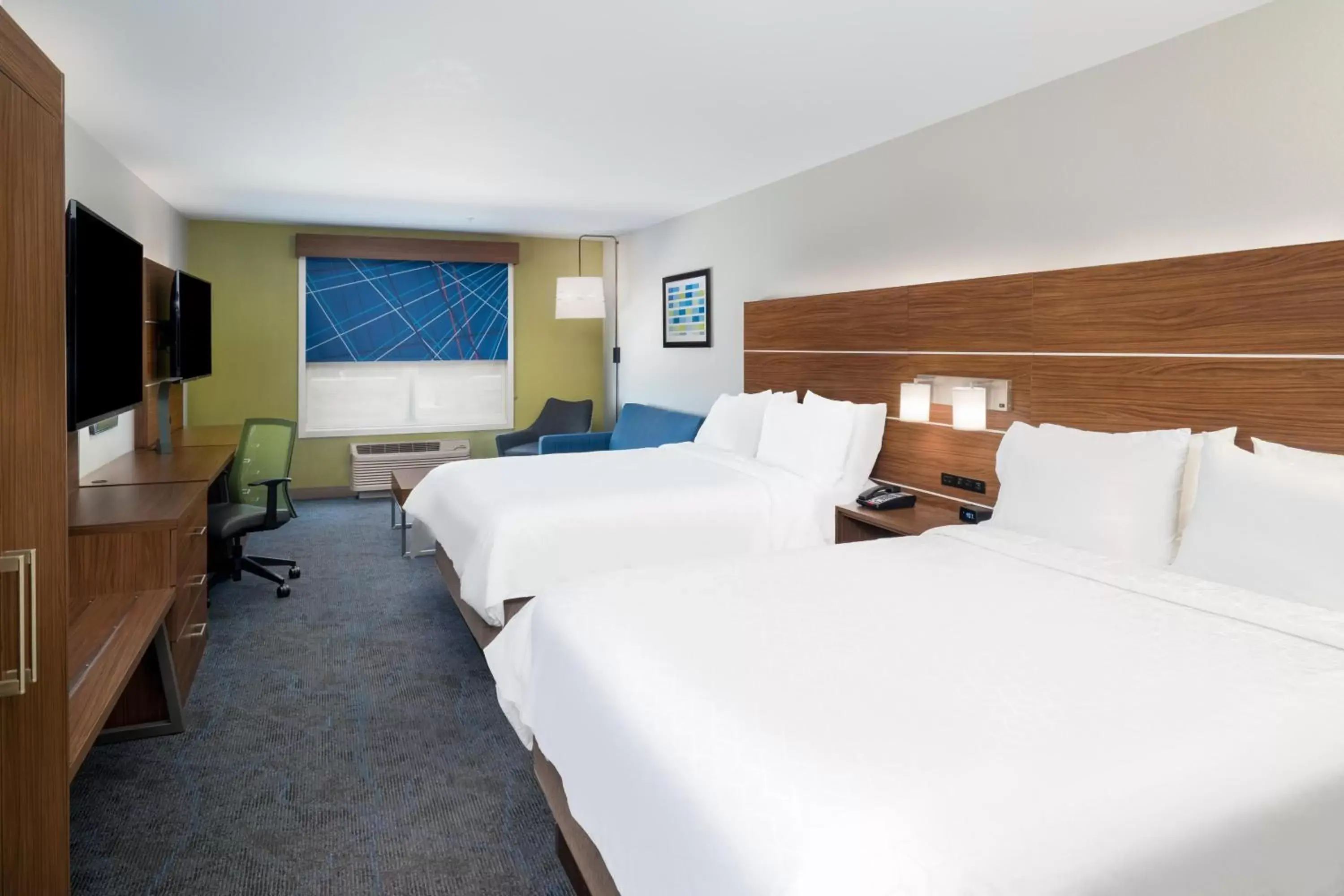 Bed in Holiday Inn Express & Suites - Dahlonega - University Area, an IHG Hotel