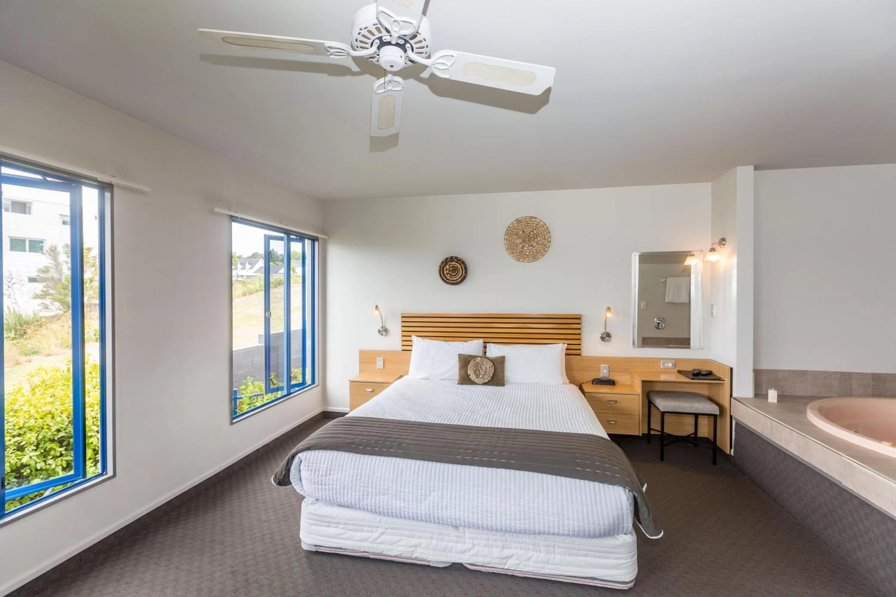 Bedroom, Bed in Clearwater Motor Lodge