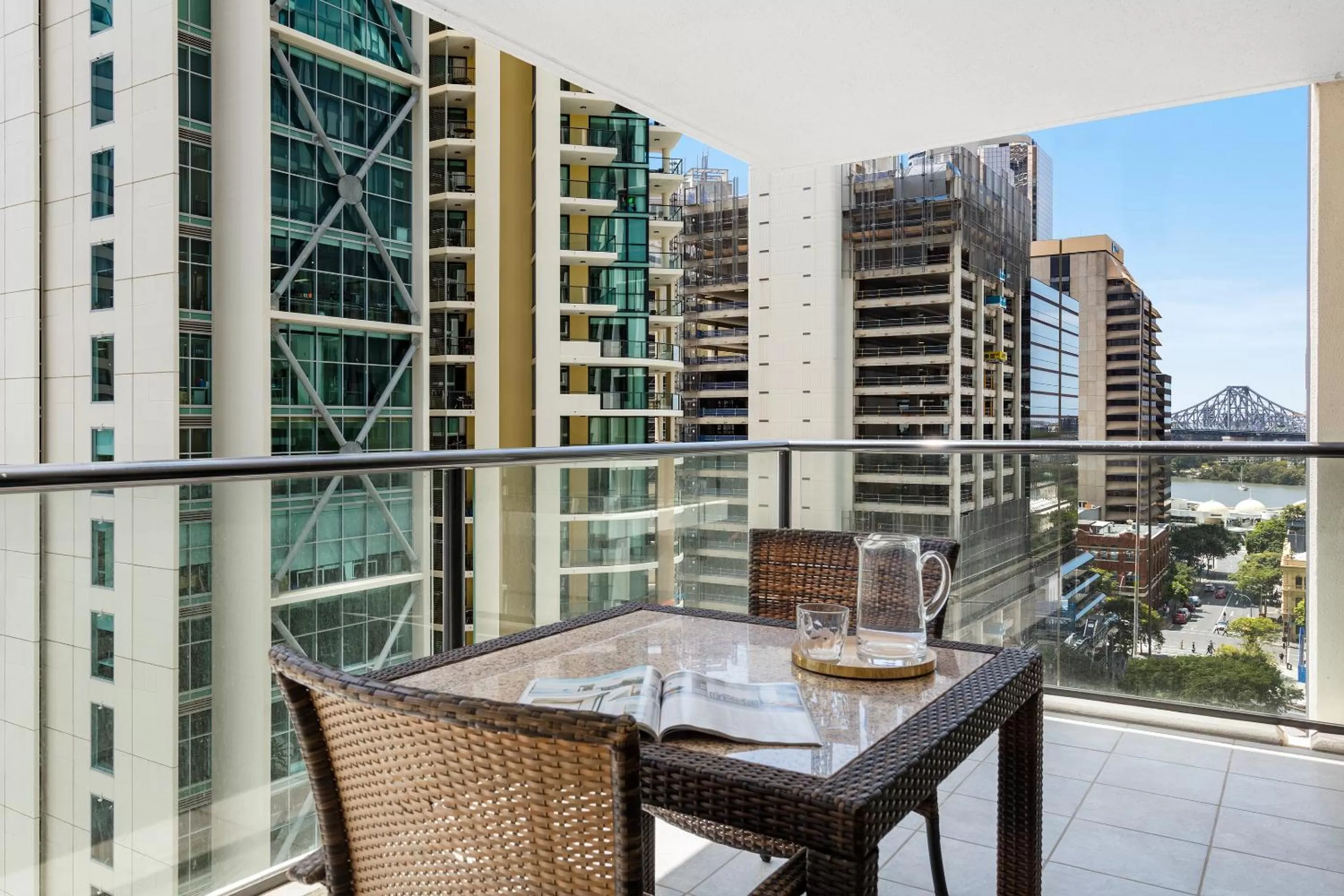 Balcony/Terrace in Oaks Brisbane River City Suites