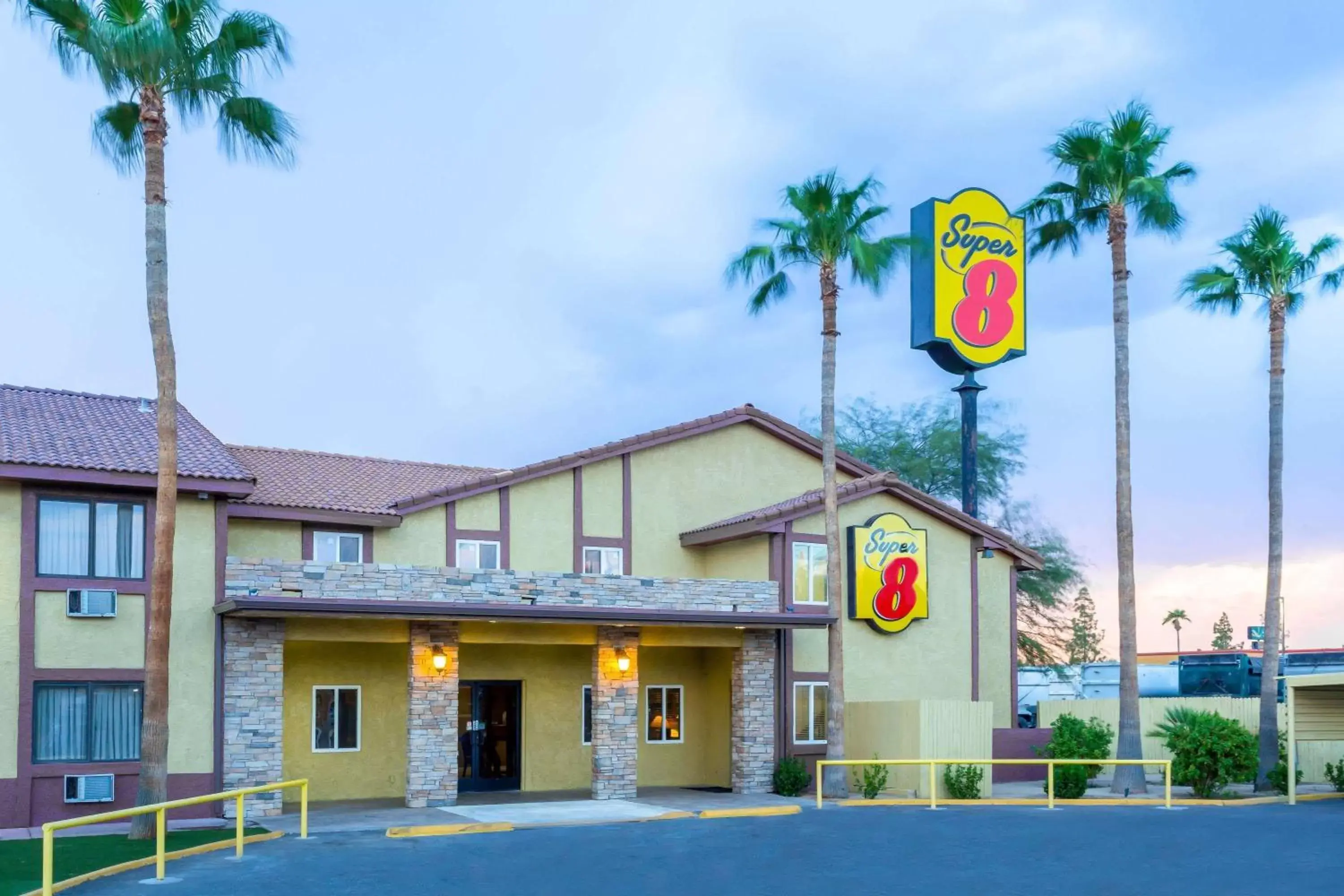 Property Building in Super 8 by Wyndham Goodyear/Phoenix Area