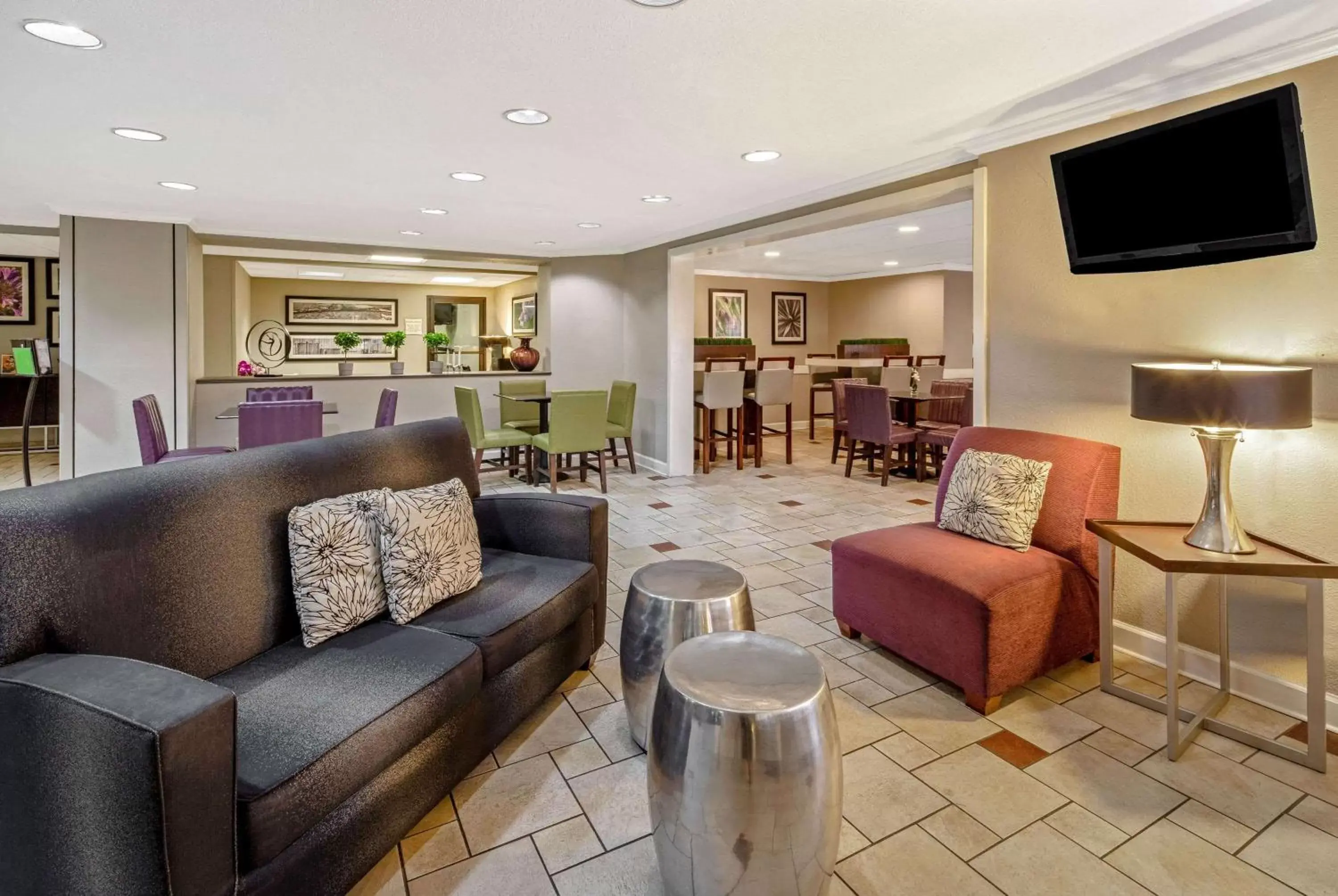 Lobby or reception, Seating Area in La Quinta by Wyndham Miami Airport East