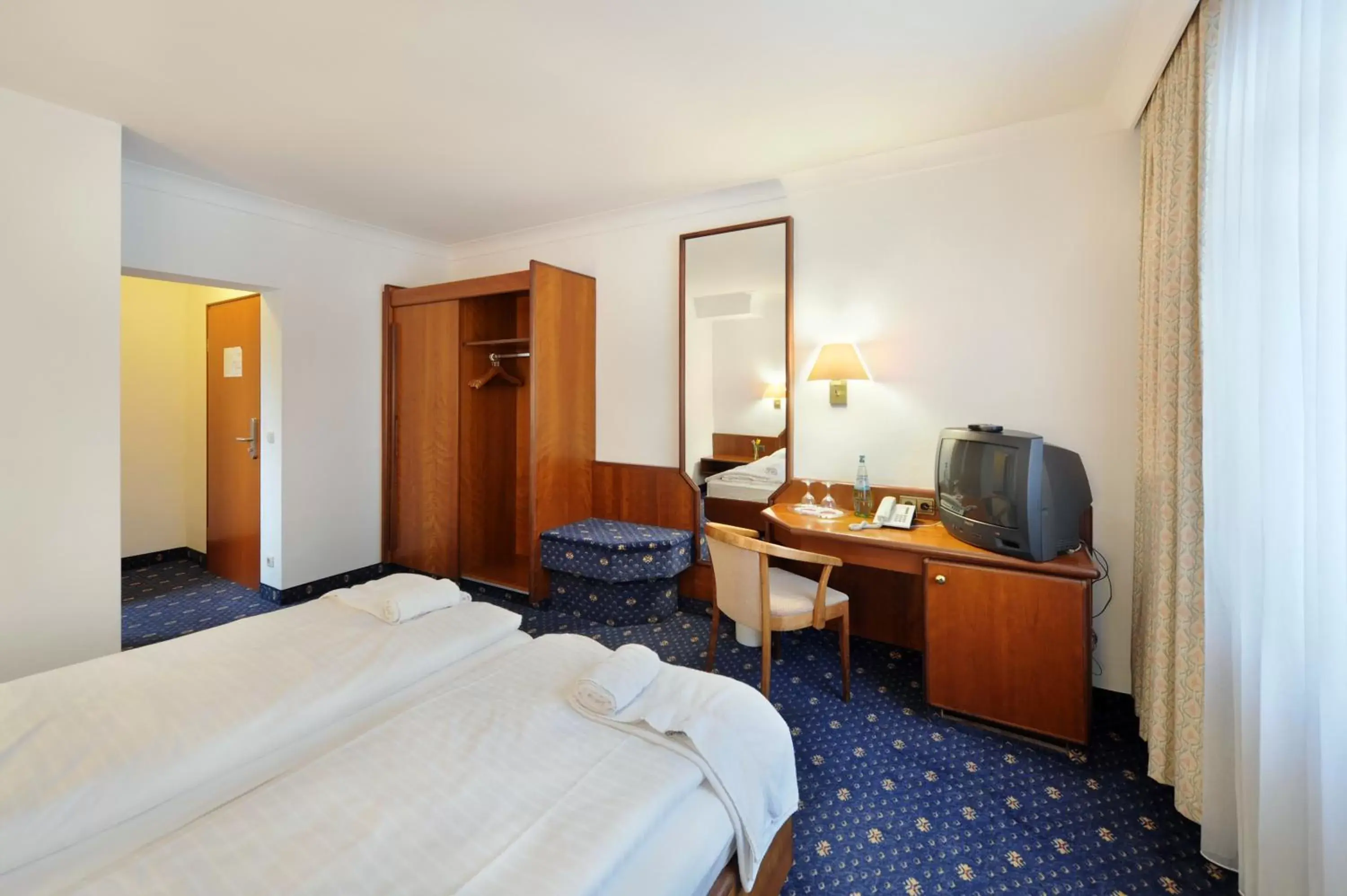 Double Room in Ambassador Parkhotel