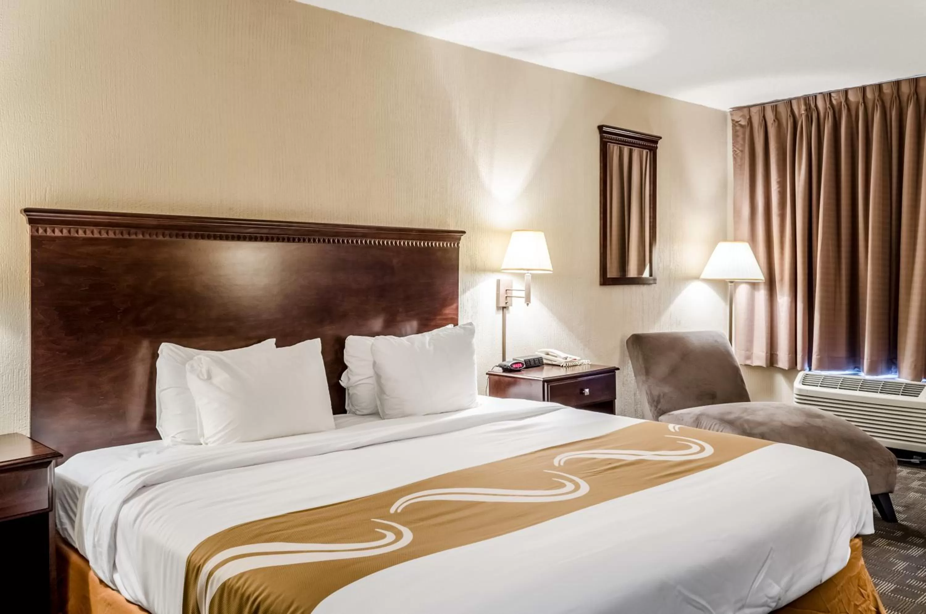 King Room - Smoking  in Quality Inn Moss Point - Pascagoula