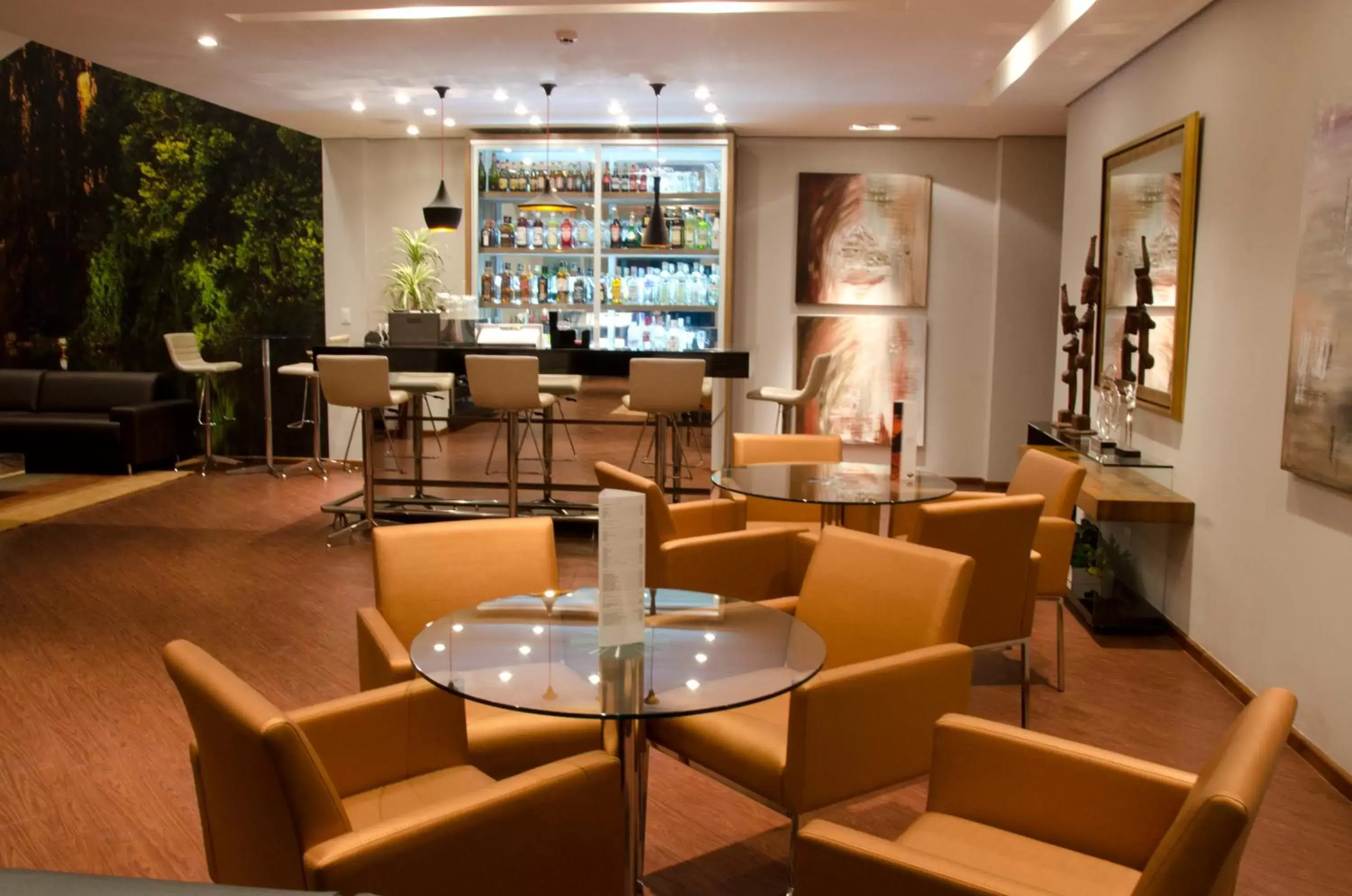 Lounge or bar, Lounge/Bar in Bristol Portal do Iguaçu Curitiba Aeroporto