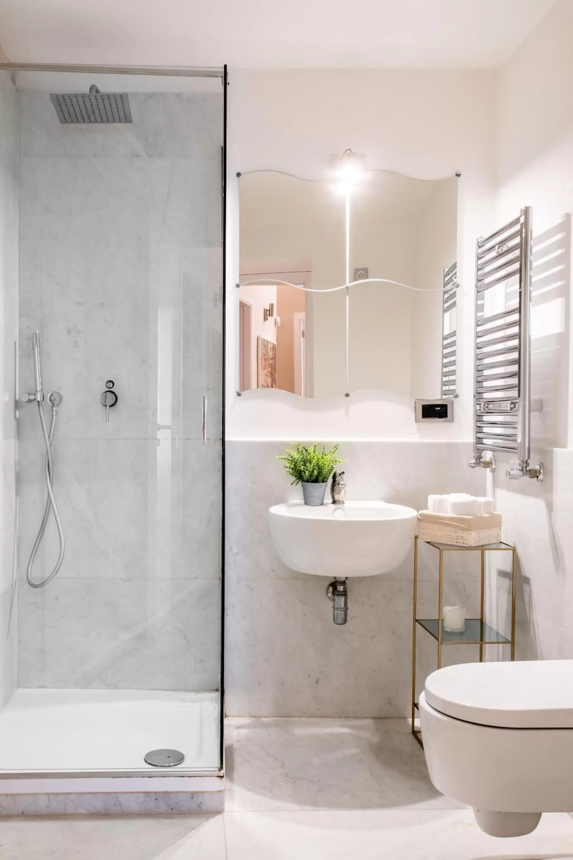 Bathroom in Moncada Suites & Apartments