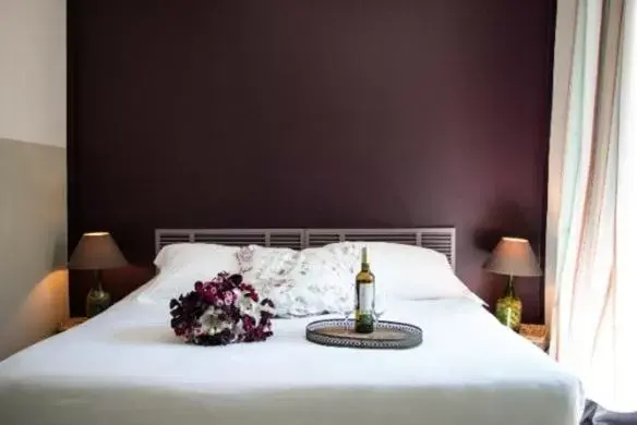 Bed in Château le Bouïs
