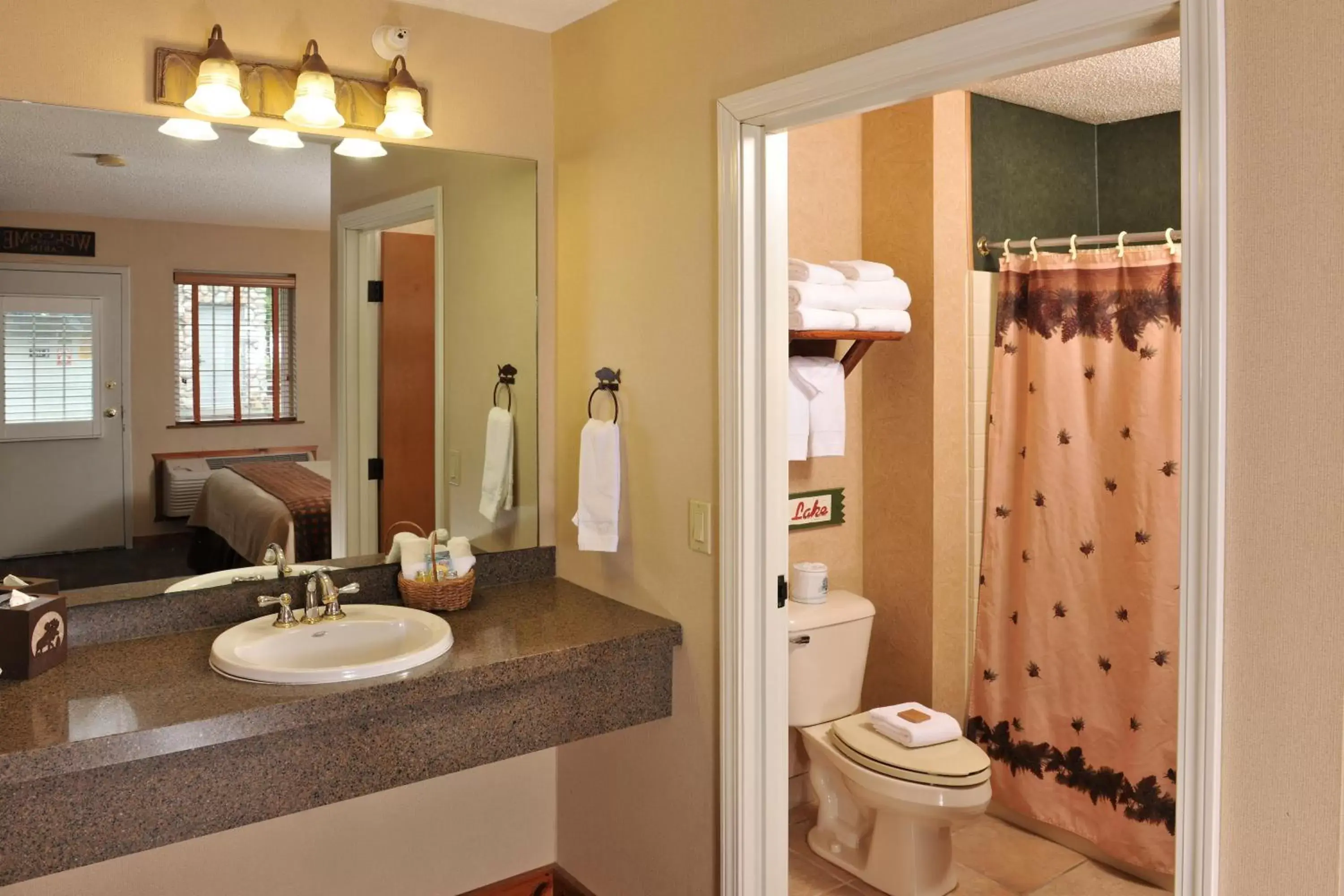 Day, Bathroom in Stoney Creek Hotel Peoria