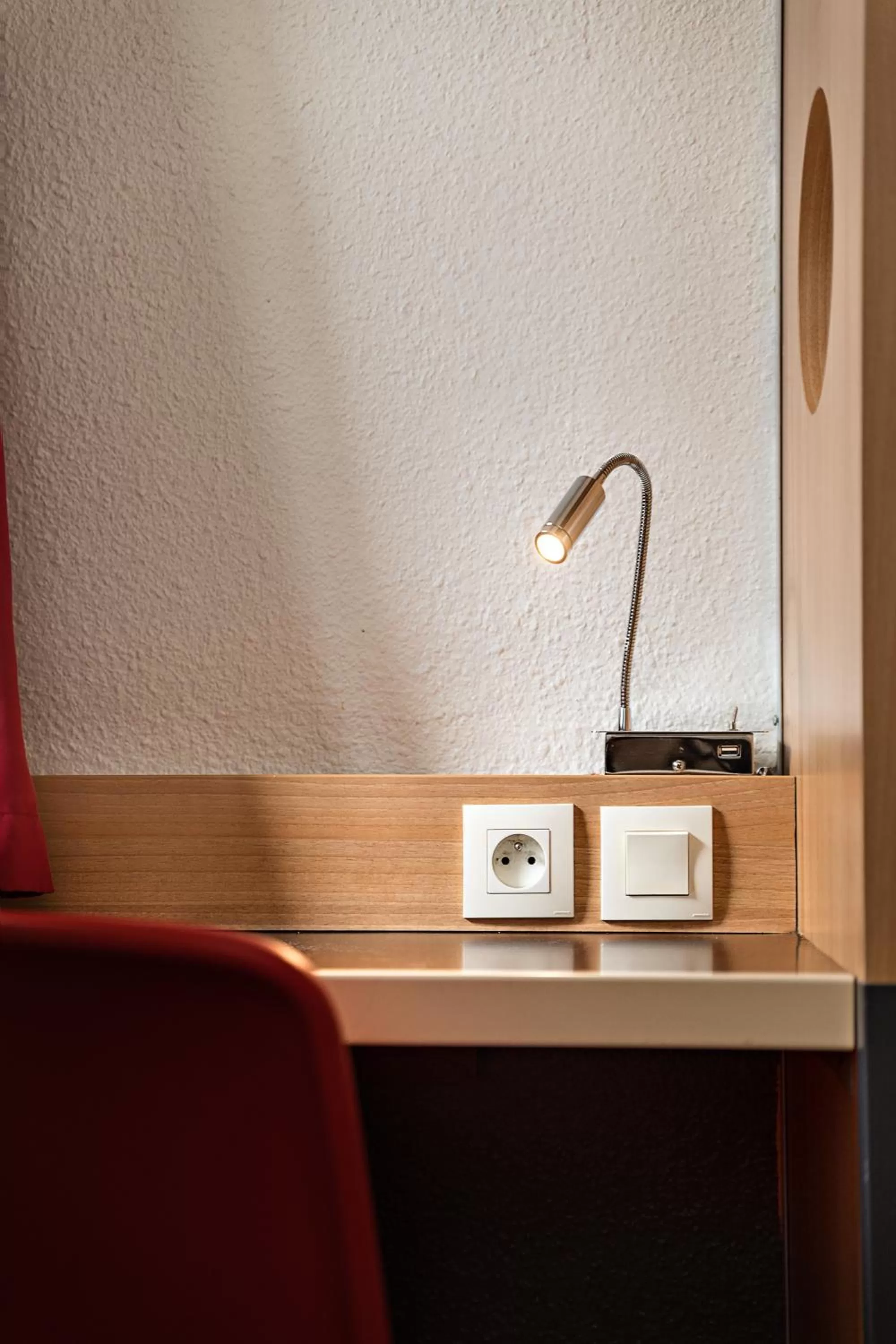 Bedroom in Premiere Classe Rouen Sud - Parc Des Expositions