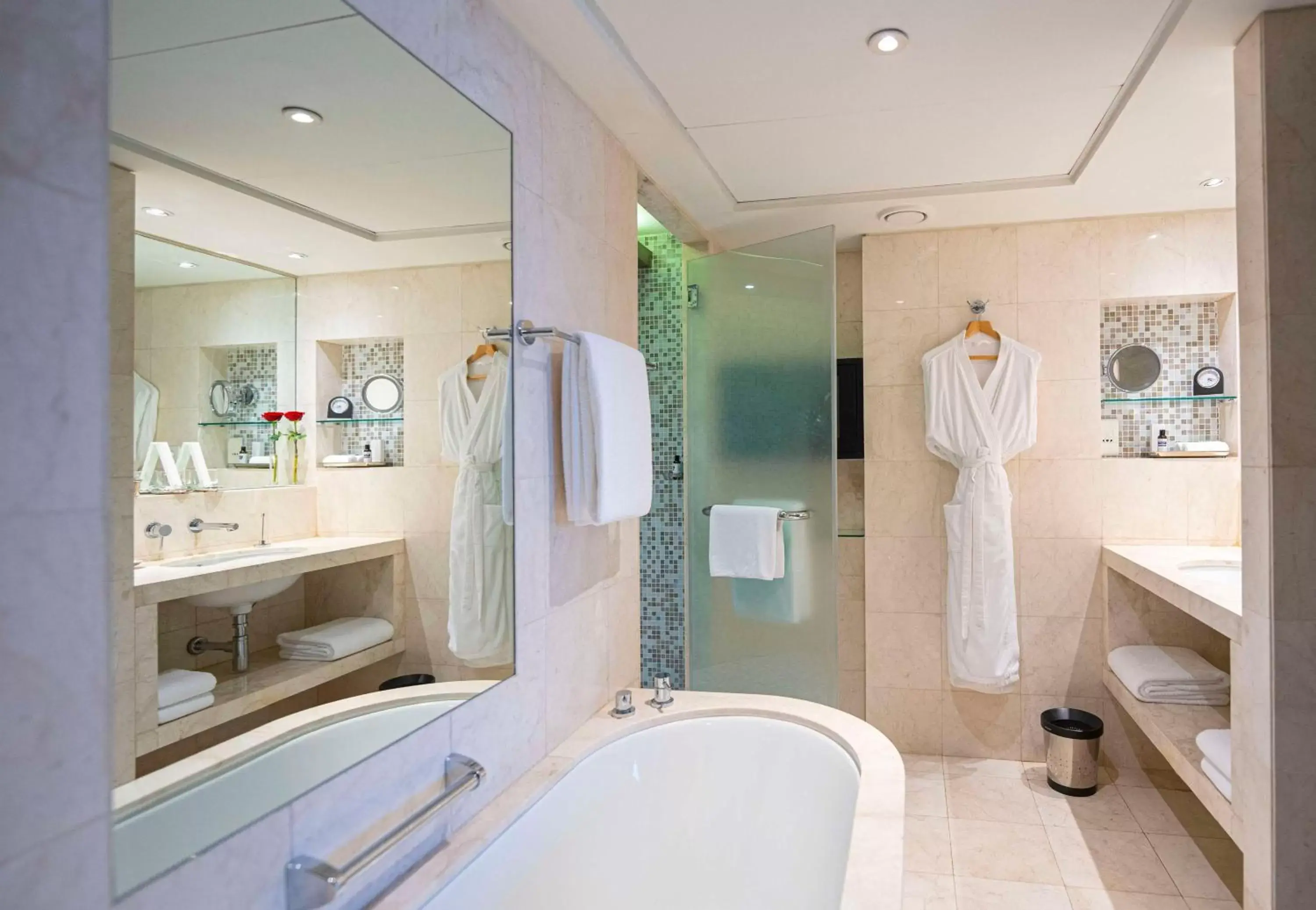 Bathroom in Hyatt Regency Dubai - Corniche