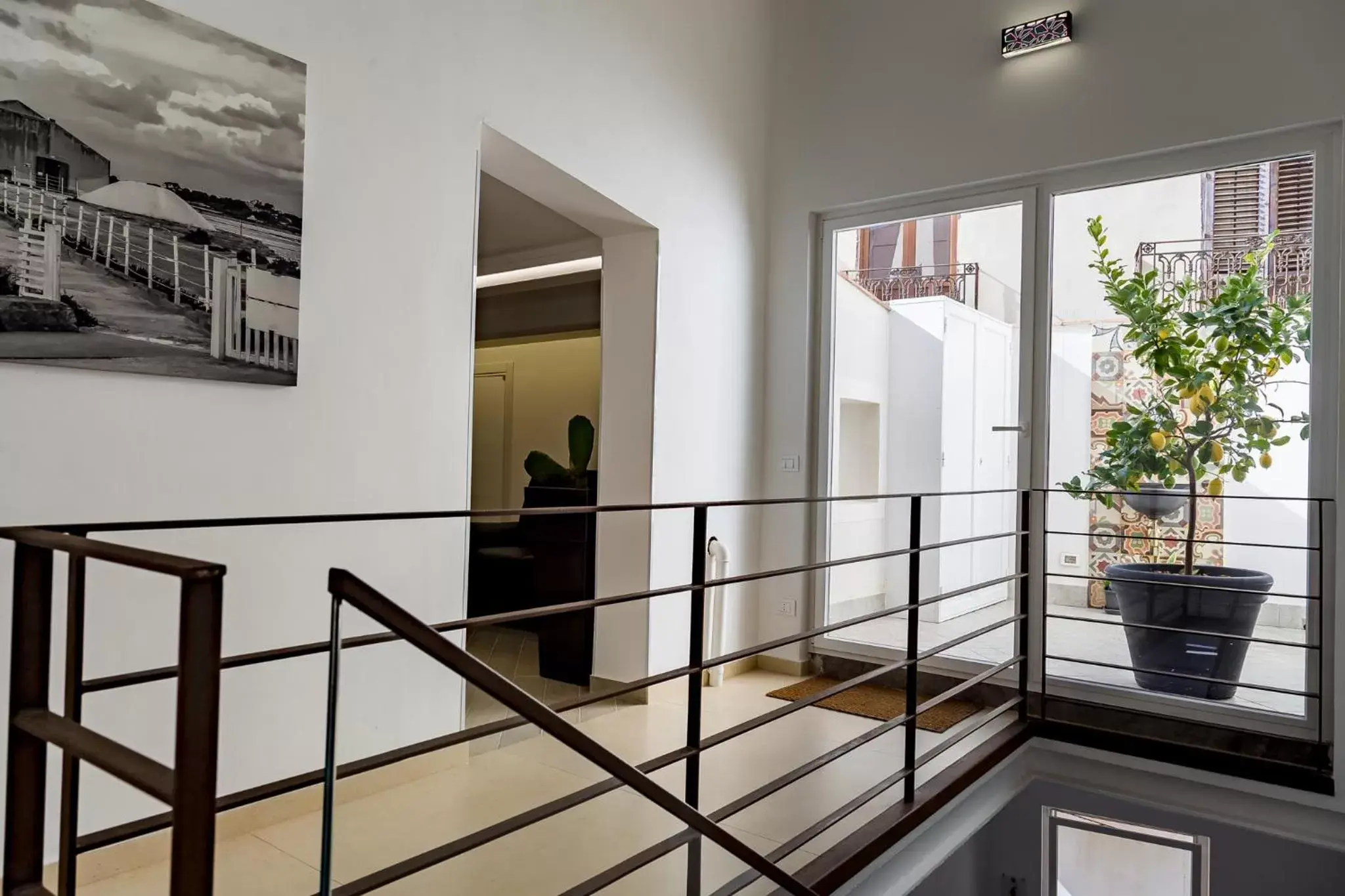 Lobby or reception, Balcony/Terrace in Le Maestranze Deluxe Rooms