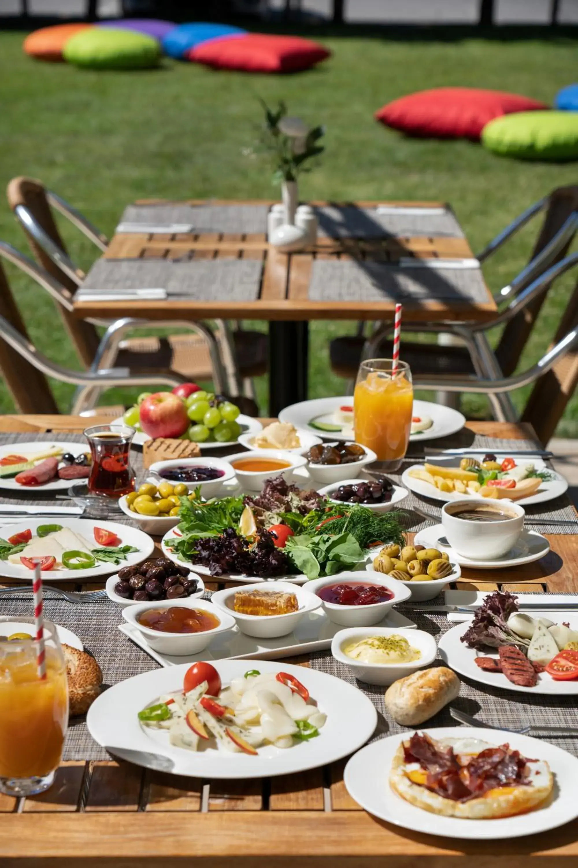 Restaurant/places to eat in Ibis Kayseri