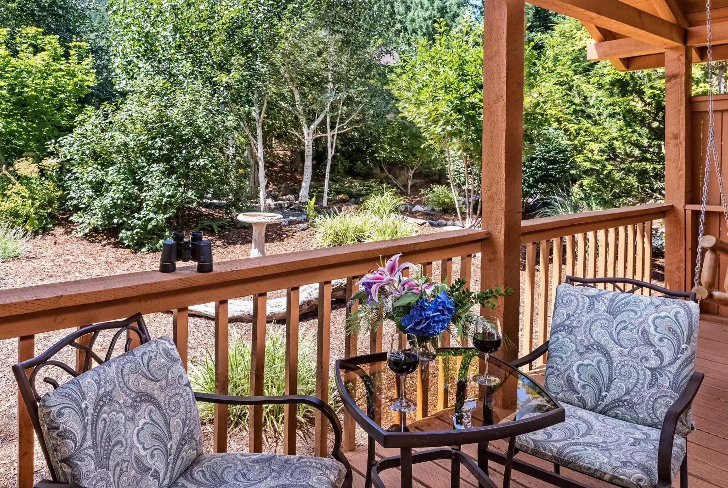 Garden view in Carson Ridge Luxury Cabins