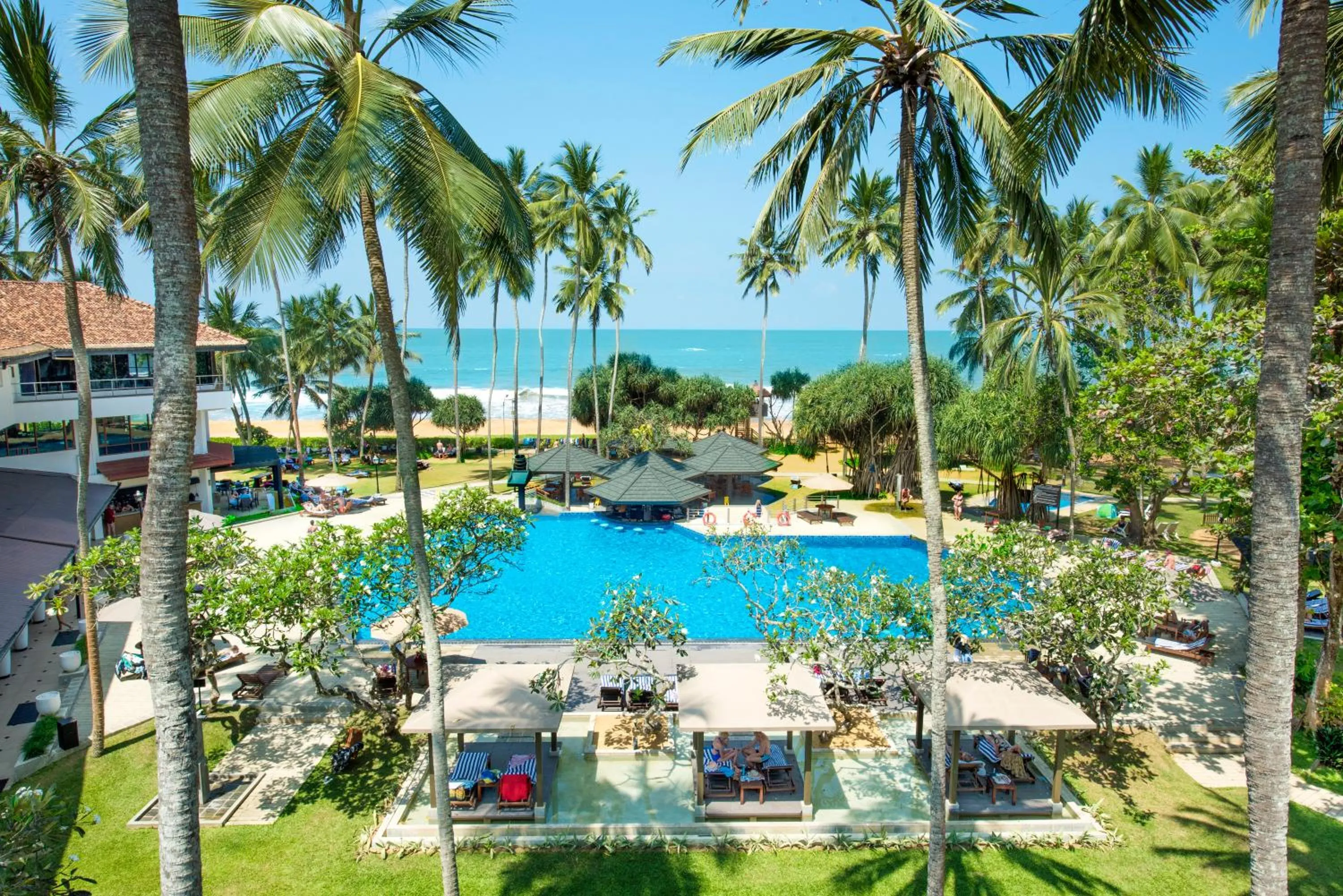 Swimming pool in Tangerine Beach Hotel