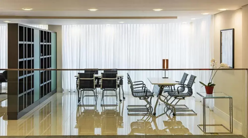 Lobby or reception in Mercure Ribeirao Preto