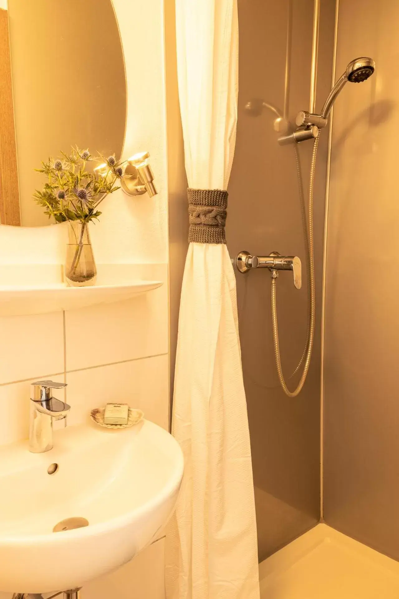 Double Room with Private Bathroom in HeimatHerz Hotel Garni Double Room with Private Bathroom in HeimatHerz Hotel Garni