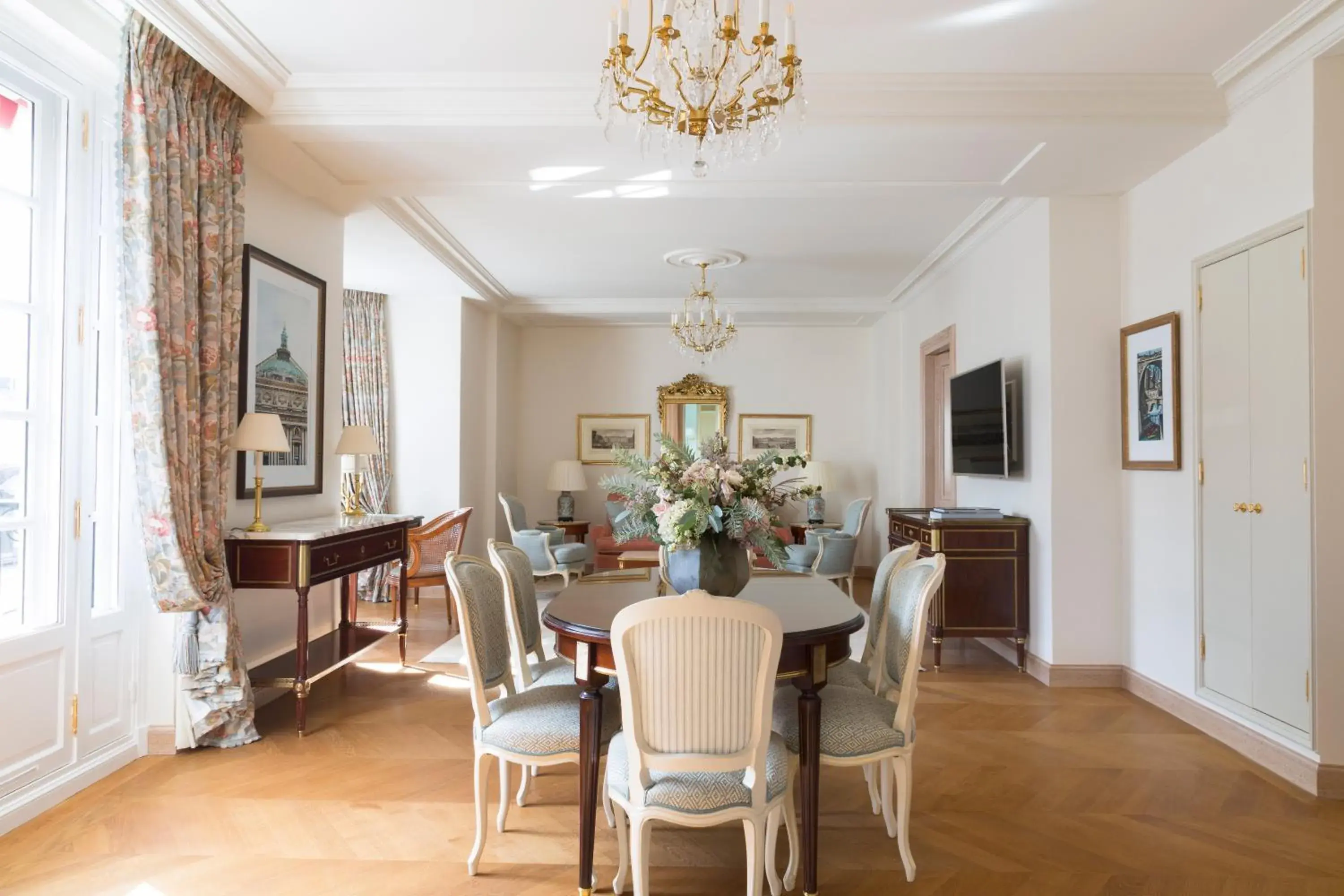 Dining Area in Le Bristol Paris - an Oetker Collection Hotel