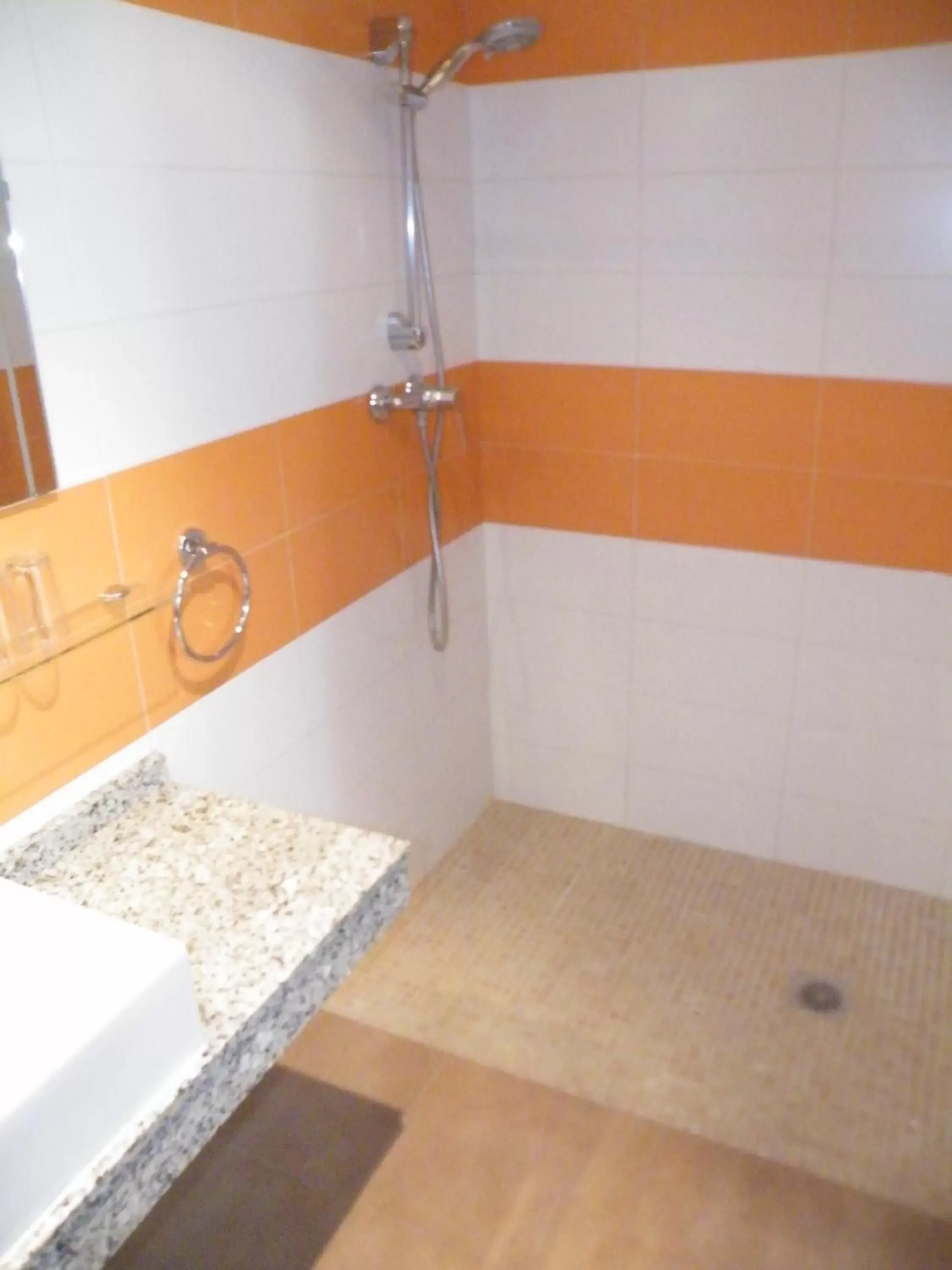 Bathroom in Hostal La Ribera del Júcar