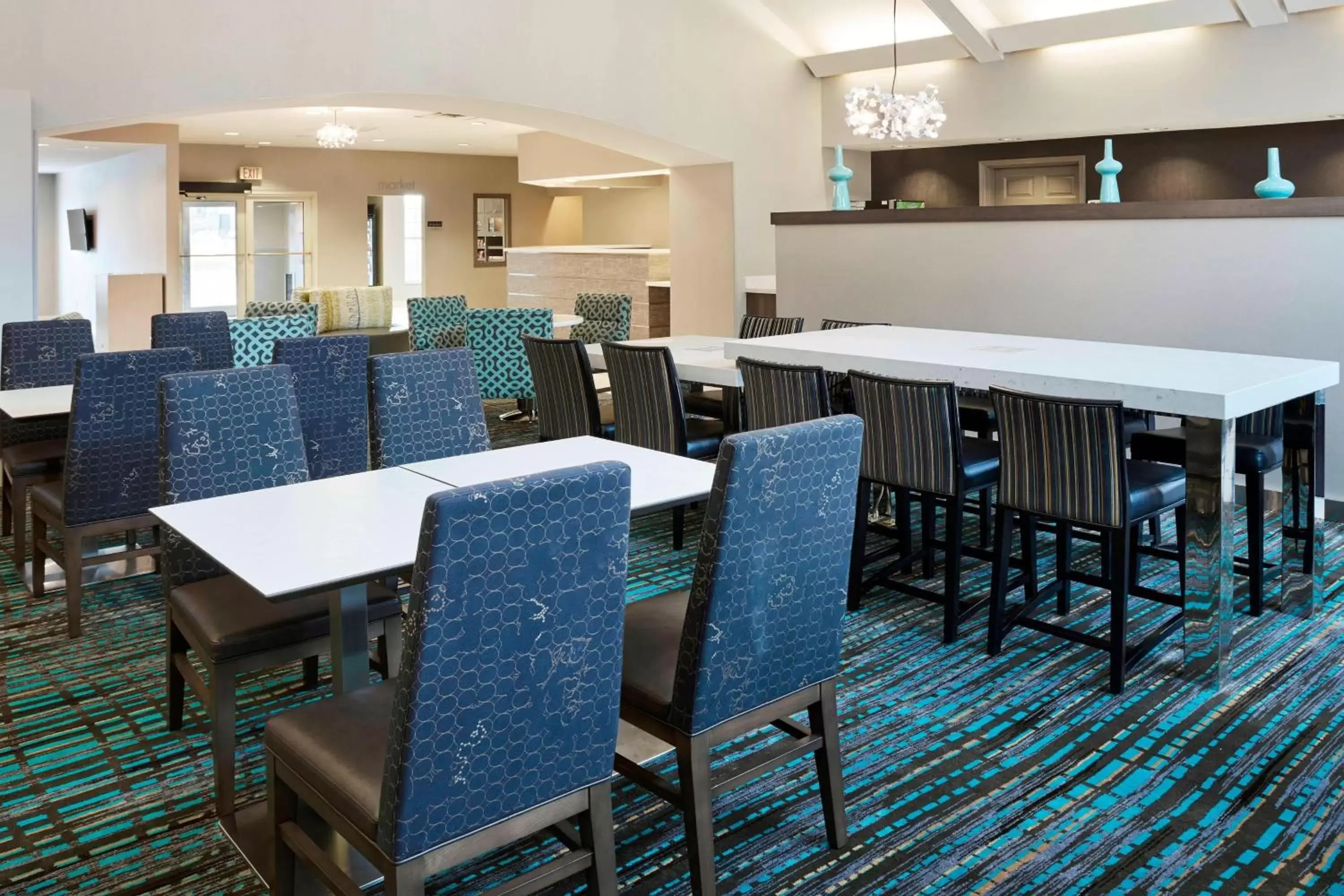 Breakfast, Restaurant/Places to Eat in Residence Inn Detroit / Auburn Hills