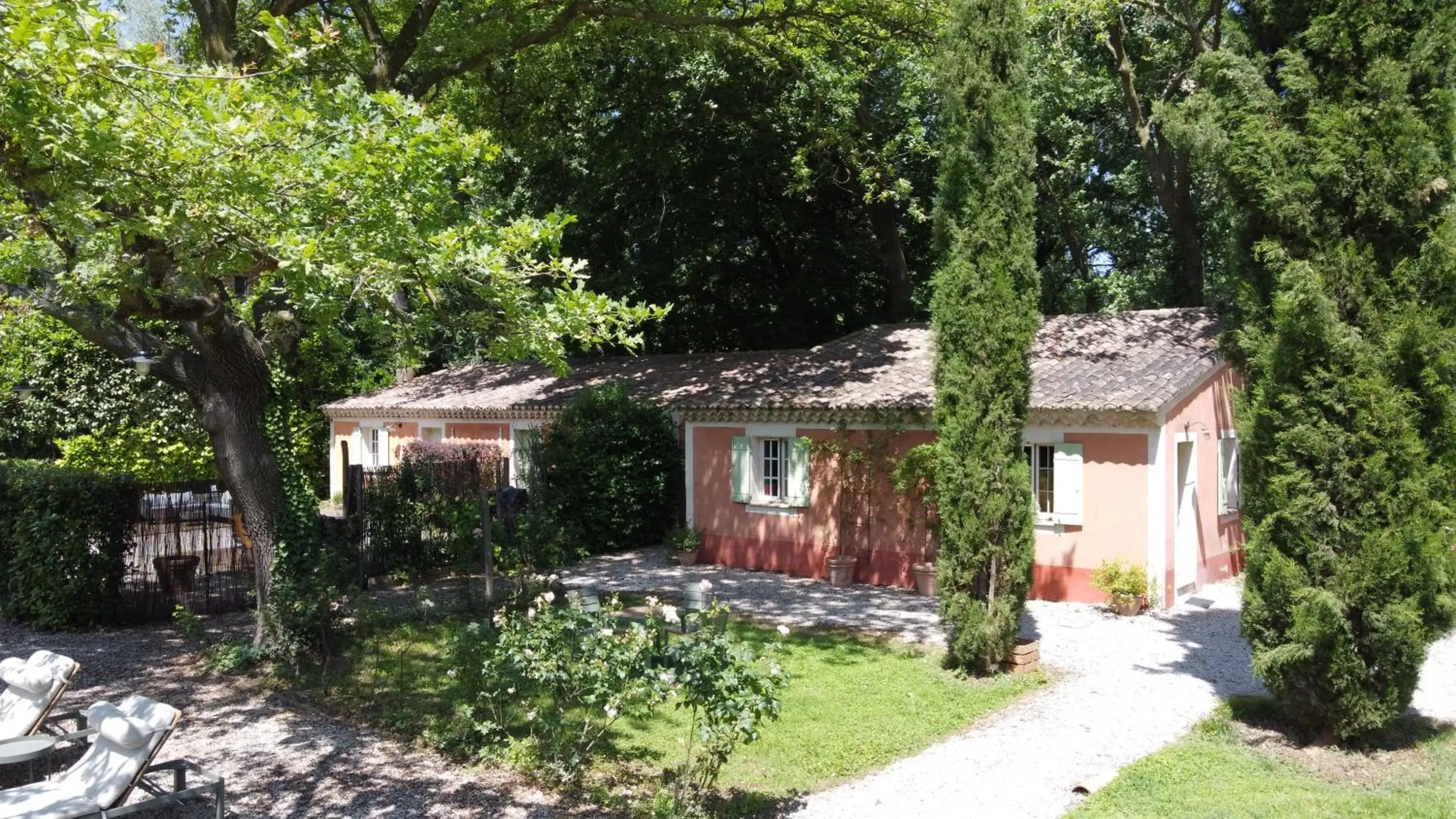 Patio, Property Building in Le Pavillon Vert - B&B