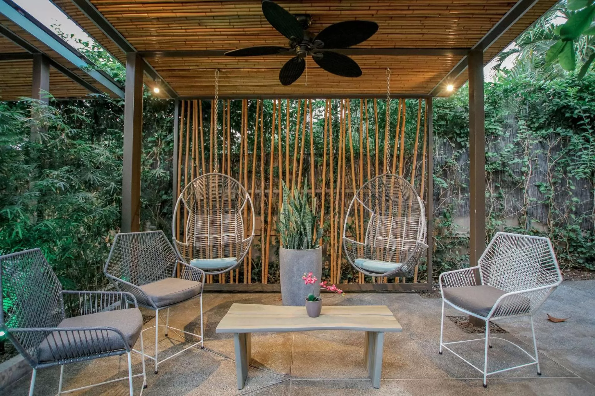 Text overlay in Tamarindo Bay Boutique Hotel, Apartments & Suites