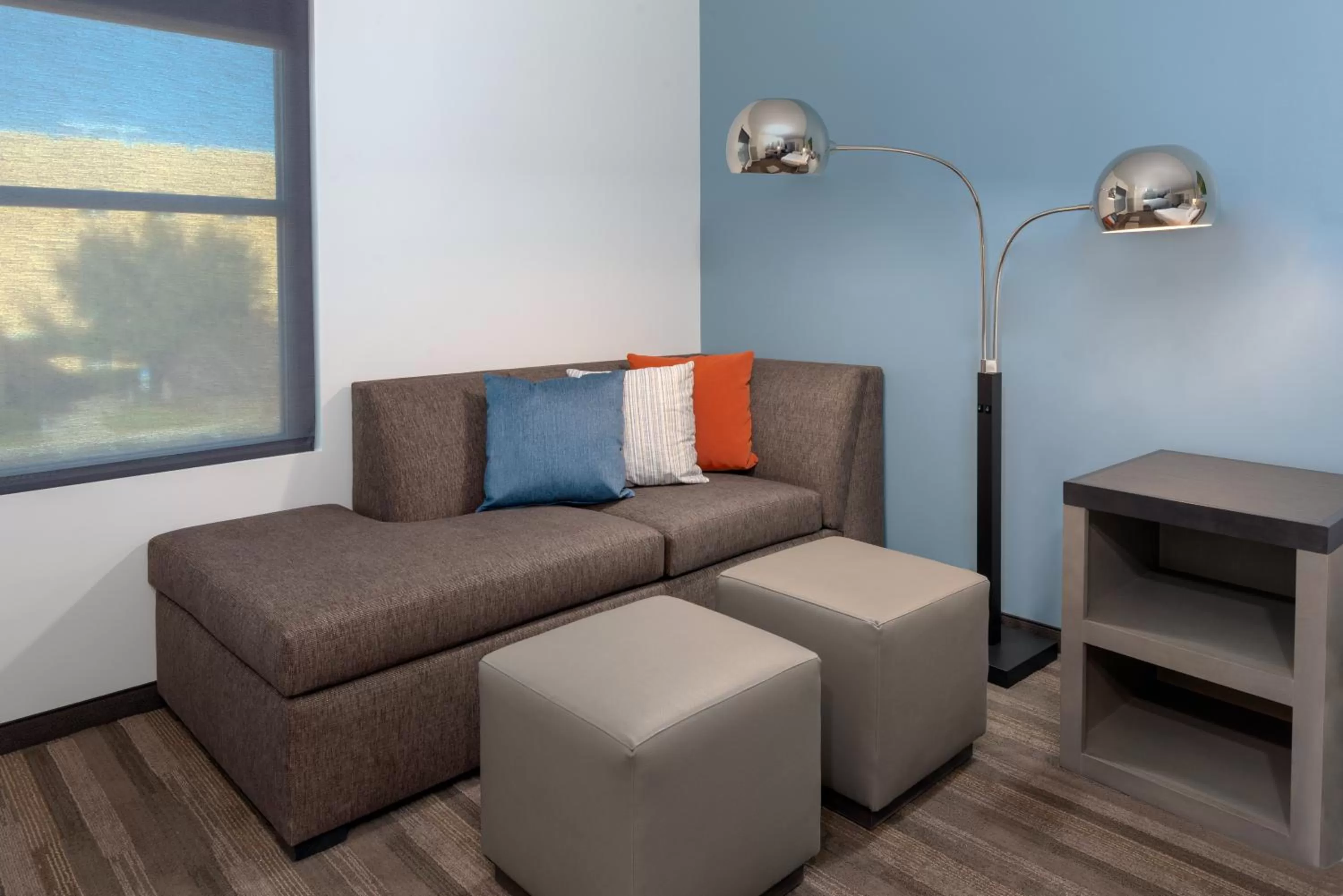 Seating area in Hyatt House Tampa Airport/Westshore