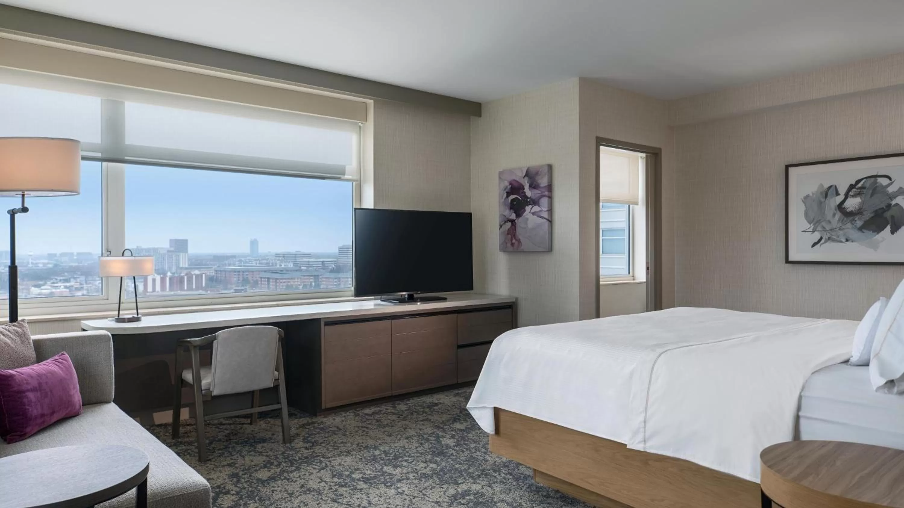 Bed in The Westin Chicago Lombard