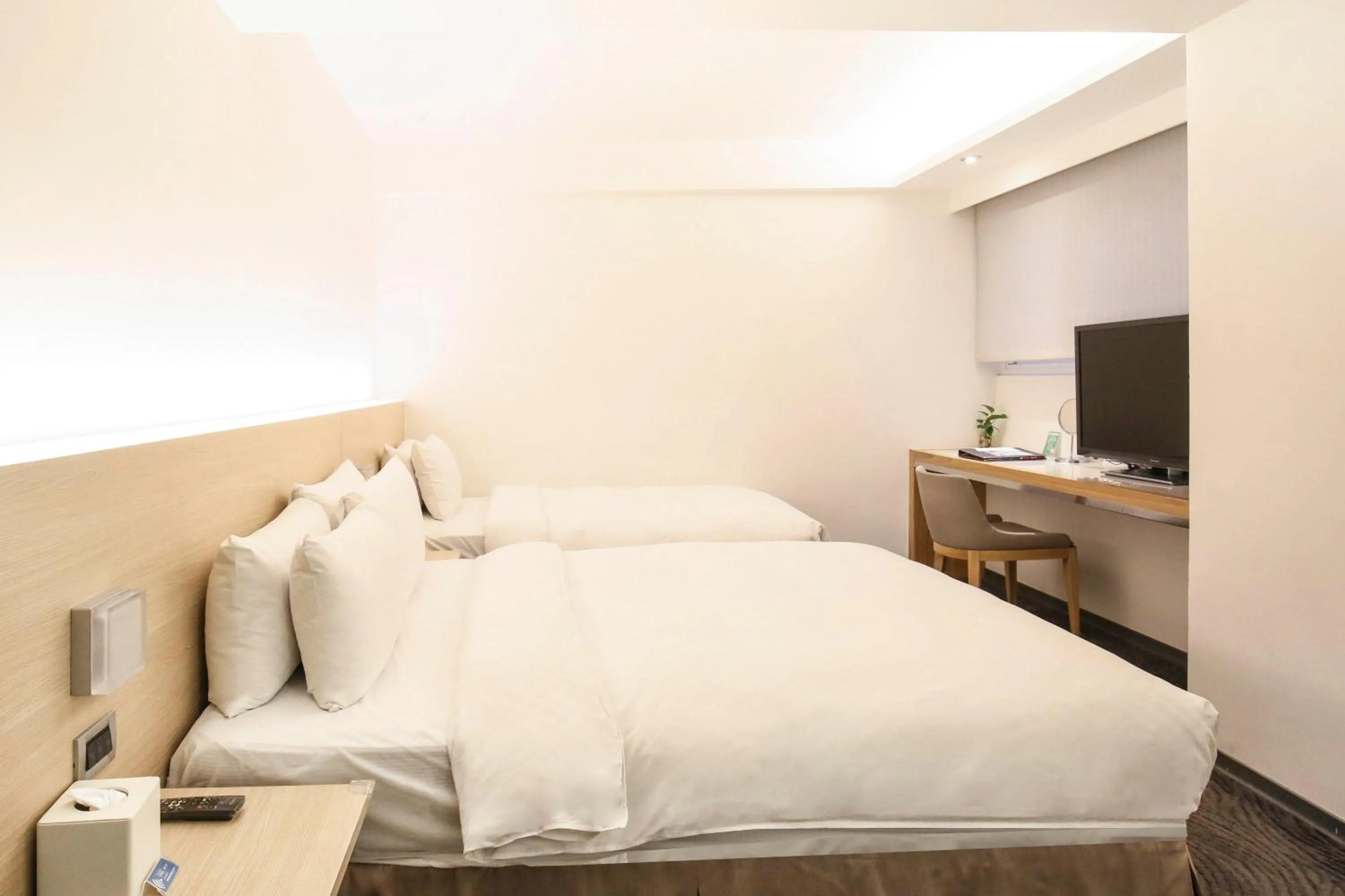 Photo of the whole room, Bed in Dandy Hotel-Daan Park Branch