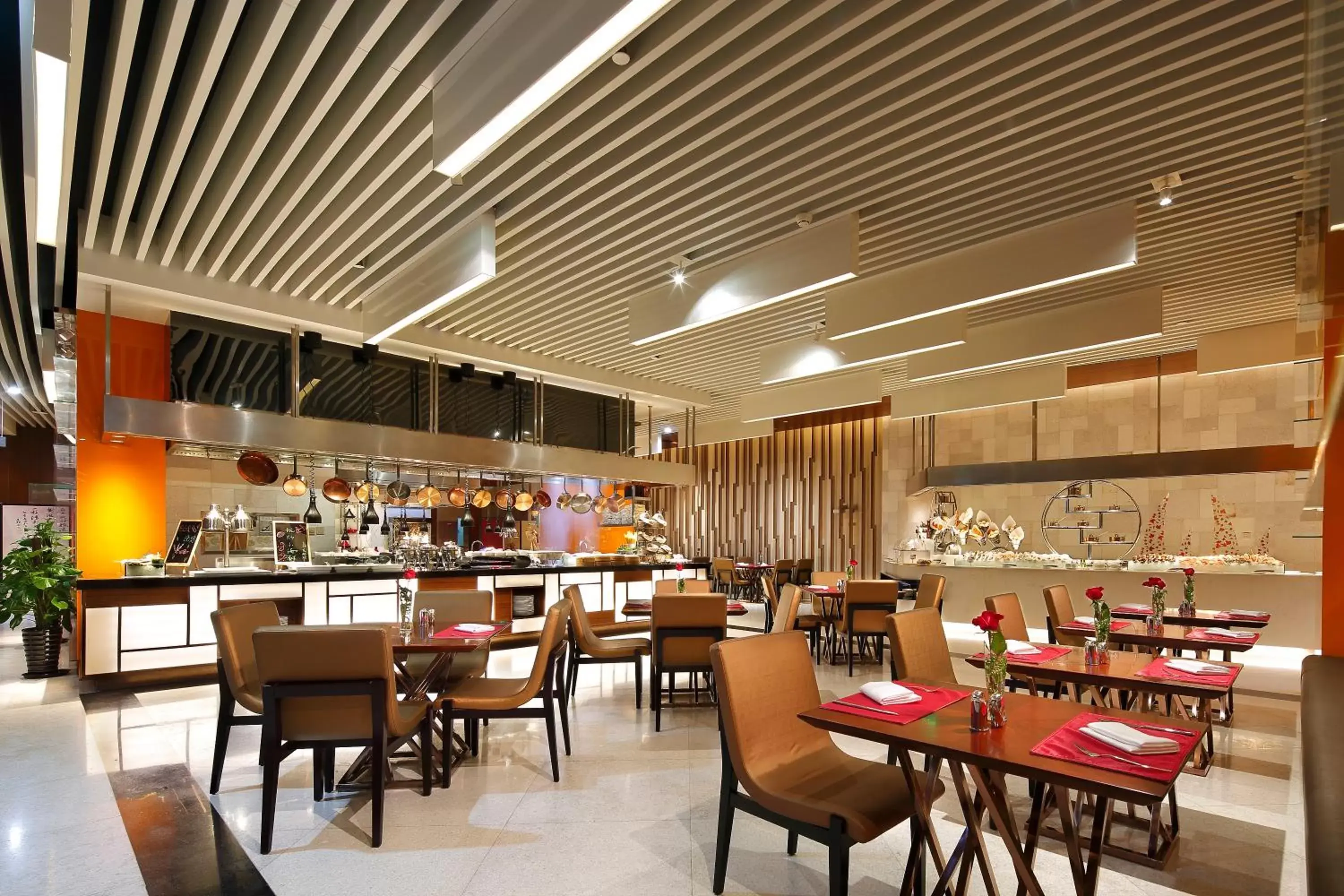 Restaurant/places to eat in Crowne Plaza Yangzhou by IHG Restaurant/places to eat in Crowne Plaza Yangzhou by IHG