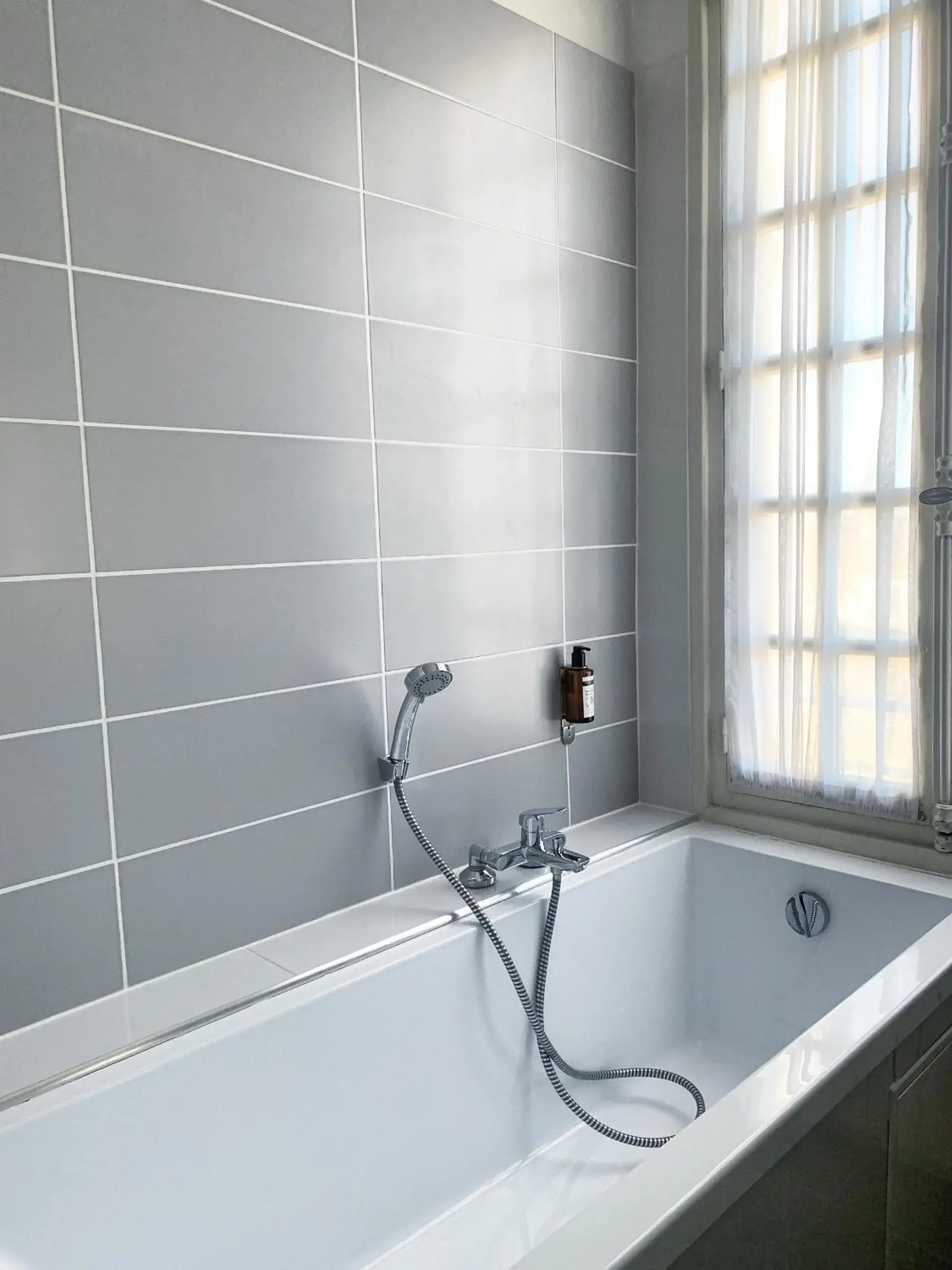 Bathroom in Hôtel la Magnaneraie Bathroom in Hôtel la Magnaneraie