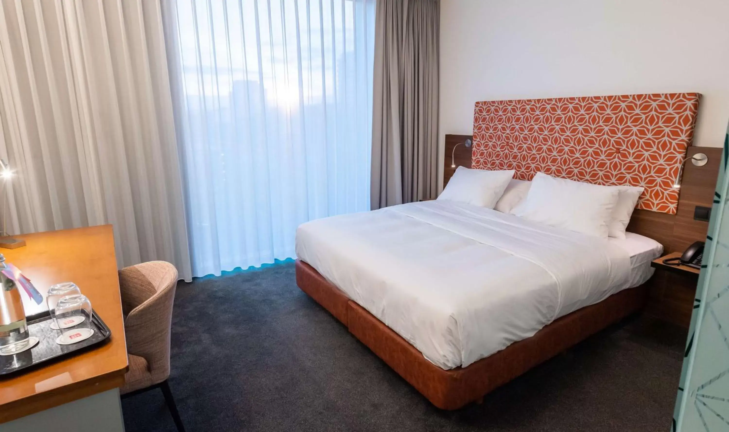 Bed in DoubleTree by Hilton Frankfurt Niederrad