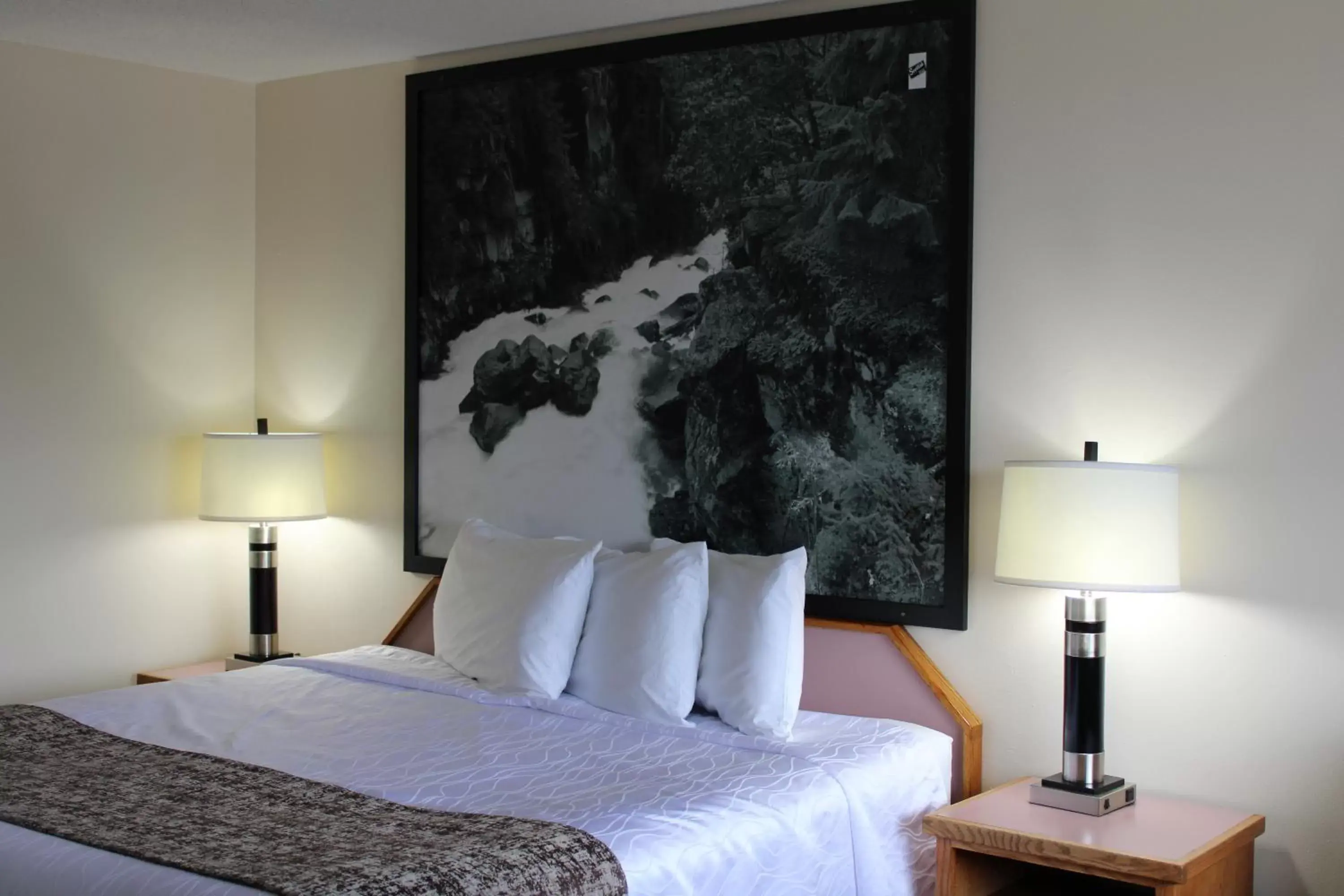 Bed in Scottish Inns Ashland Bed in Scottish Inns Ashland