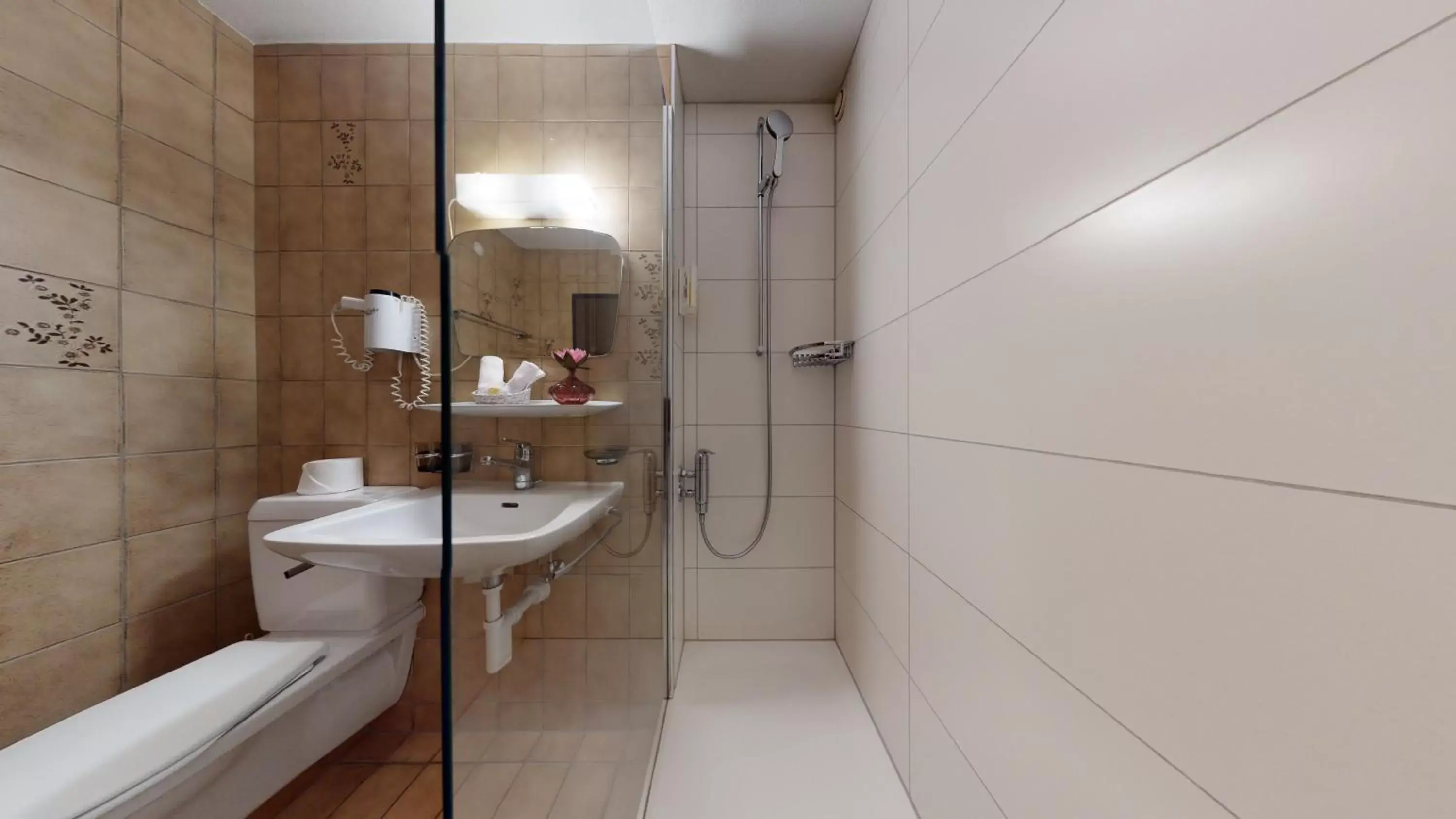 Shower, Bathroom in Hôtel du Grand-Pré