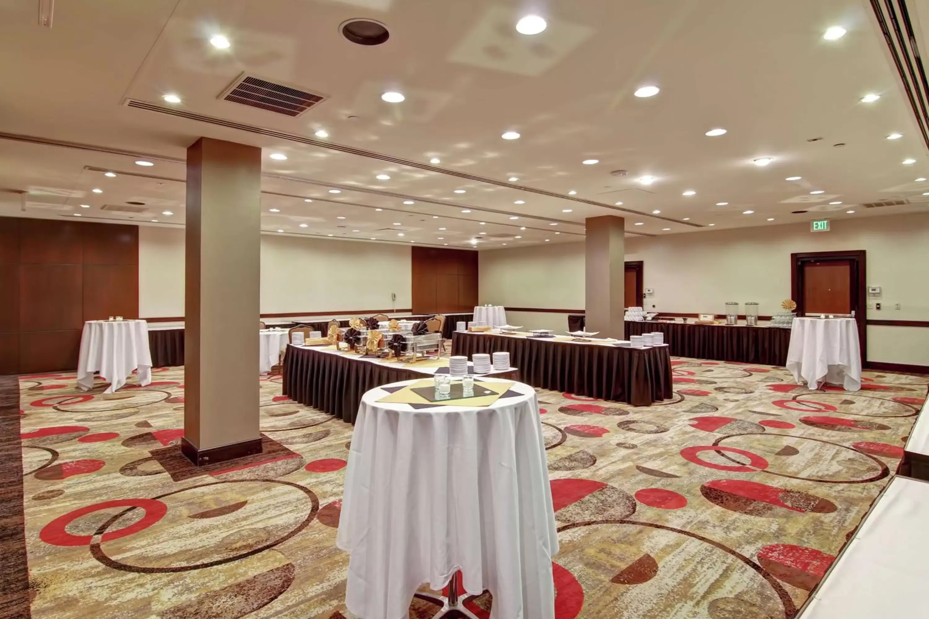 Meeting/conference room in DoubleTree by Hilton Pleasanton at The Club