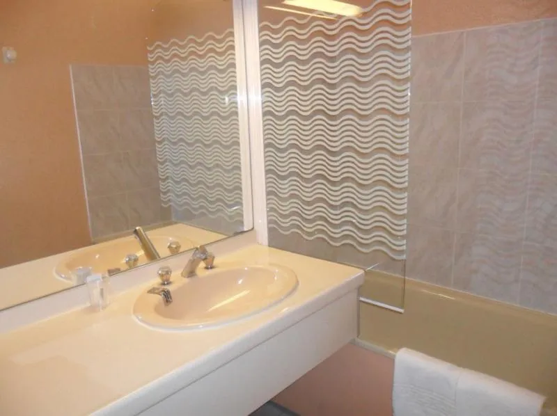 Bathroom in Hôtel Sanotel