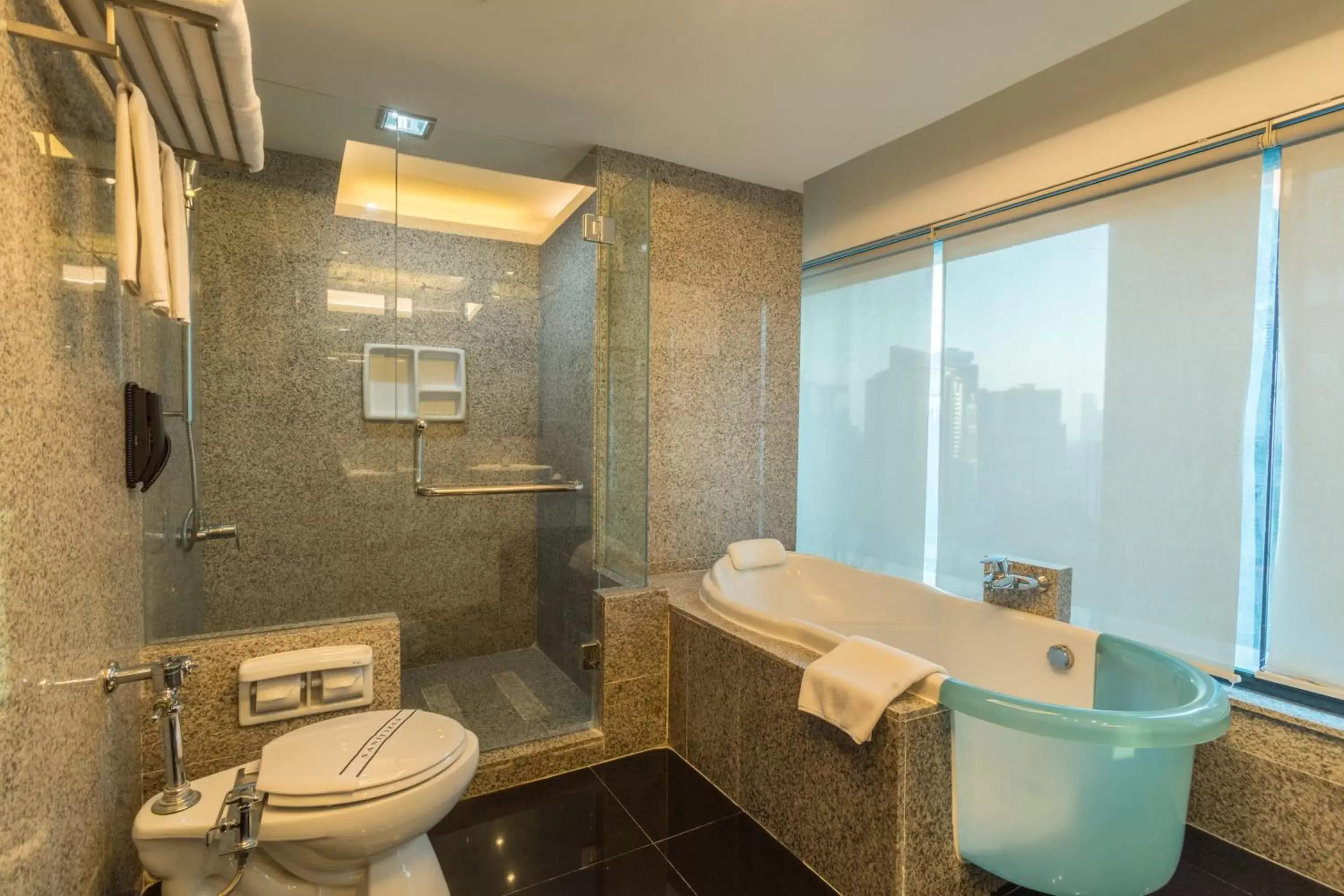 Bathroom in Manhattan Hotel Jakarta