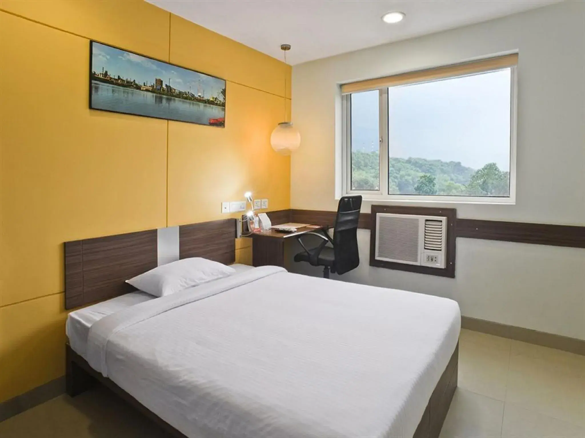 View (from property/room), Bed in Ginger Hotel - Noida 63