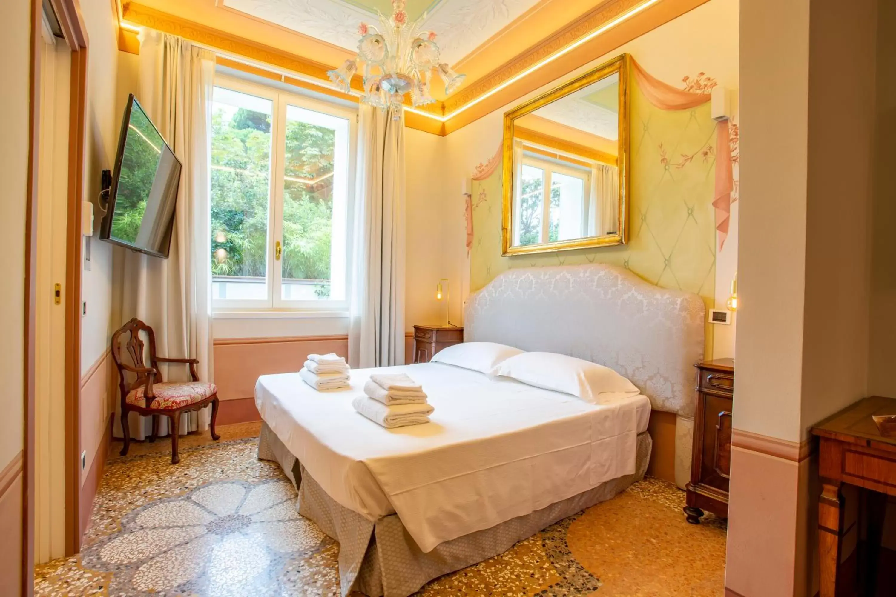 Photo of the whole room, Bed in Villa Tortorelli