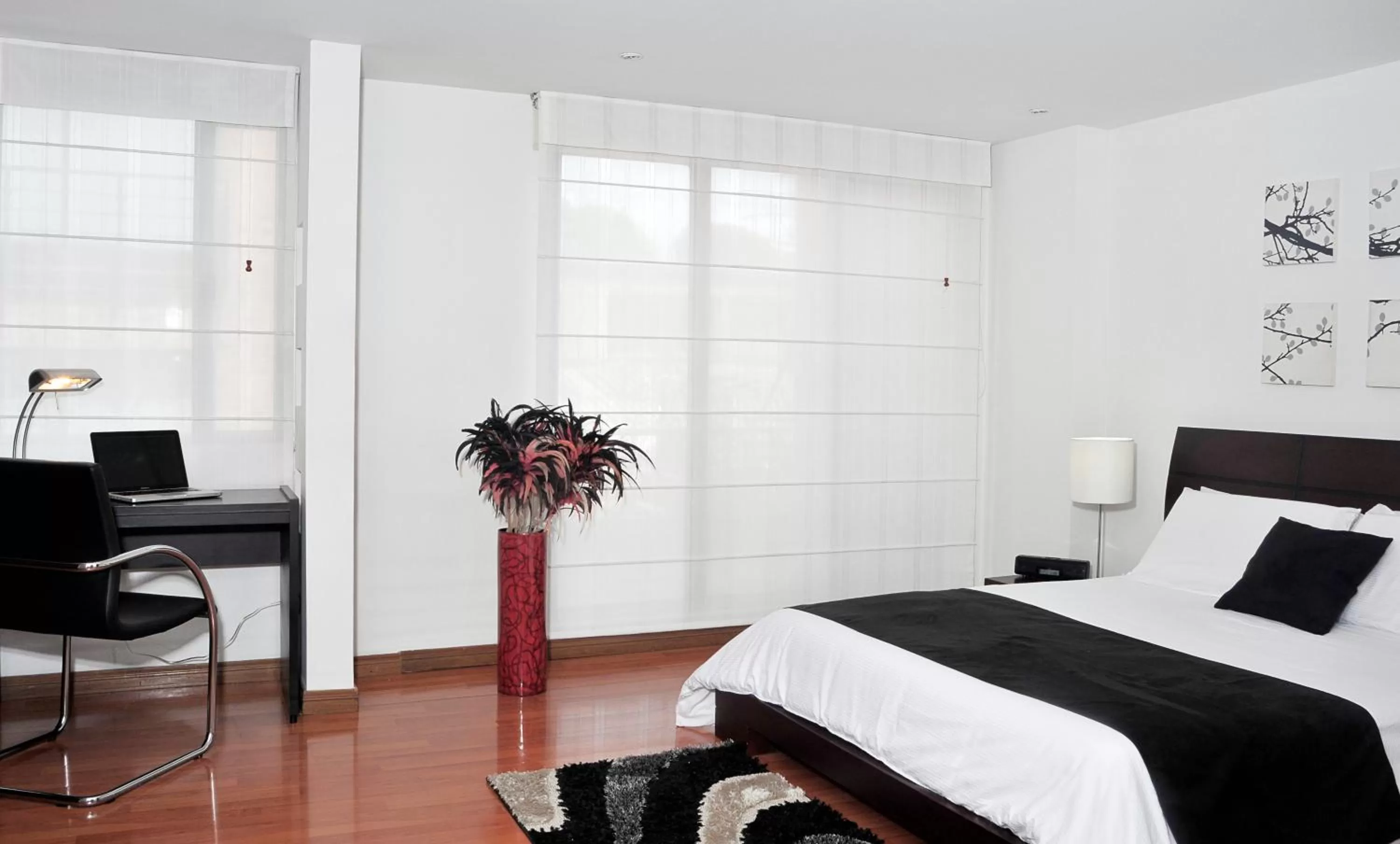 Photo of the whole room, Bed in Suites 109 GH Usaquén