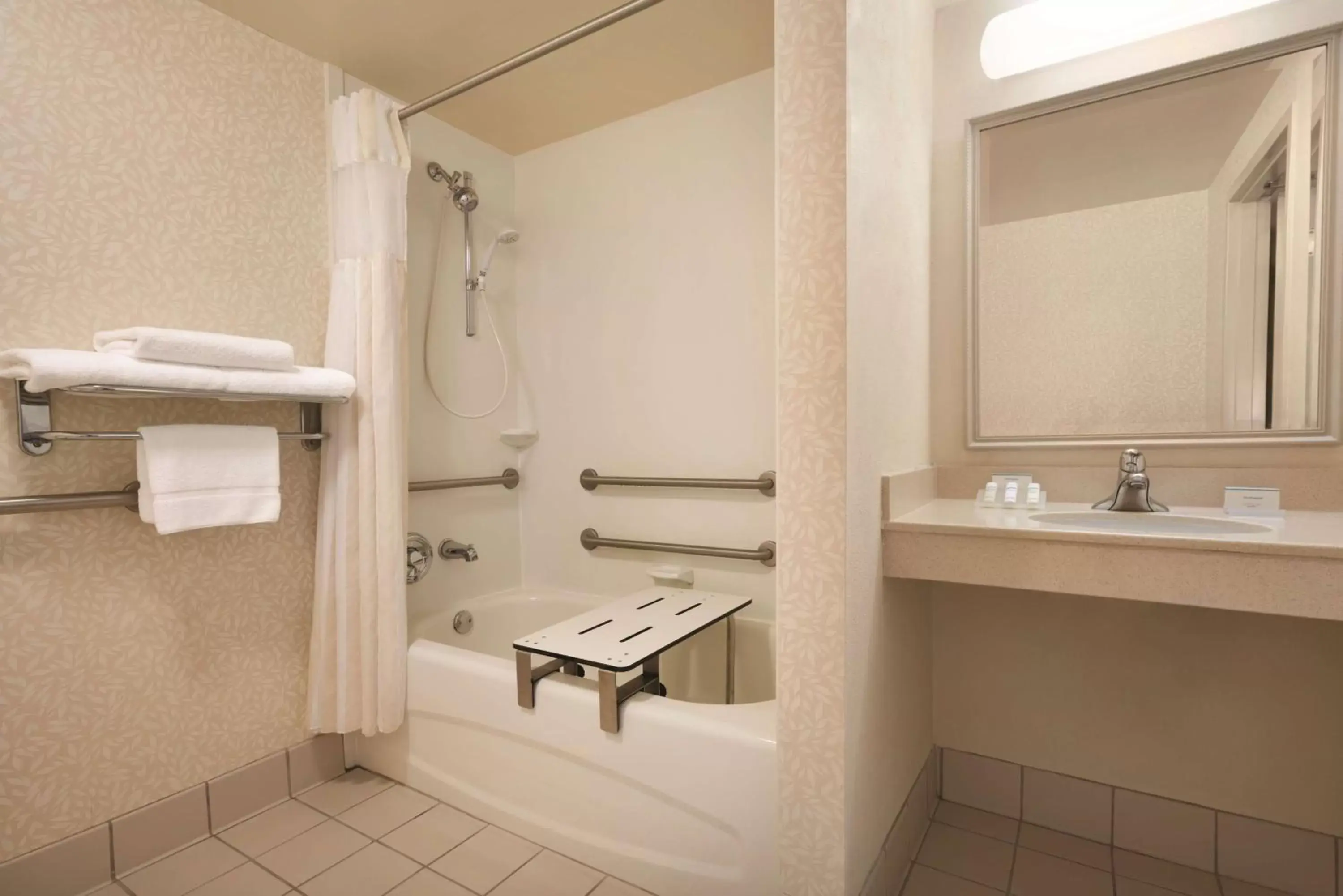 Bathroom in Hilton Garden Inn Wilkes-Barre